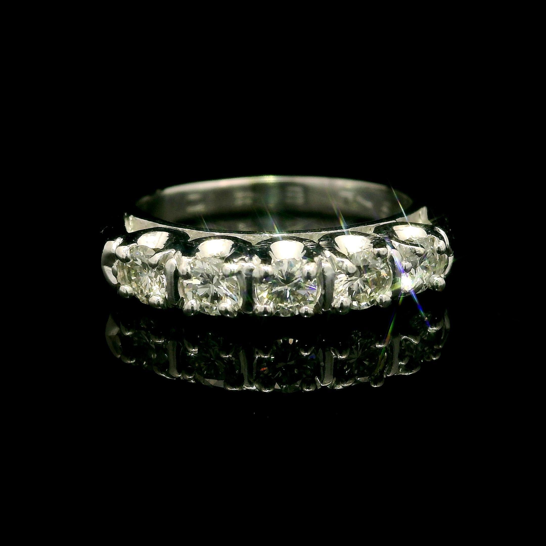 Vintage Classic 14k White Gold 0.45ctw Diamond Wedding Band Ring 5