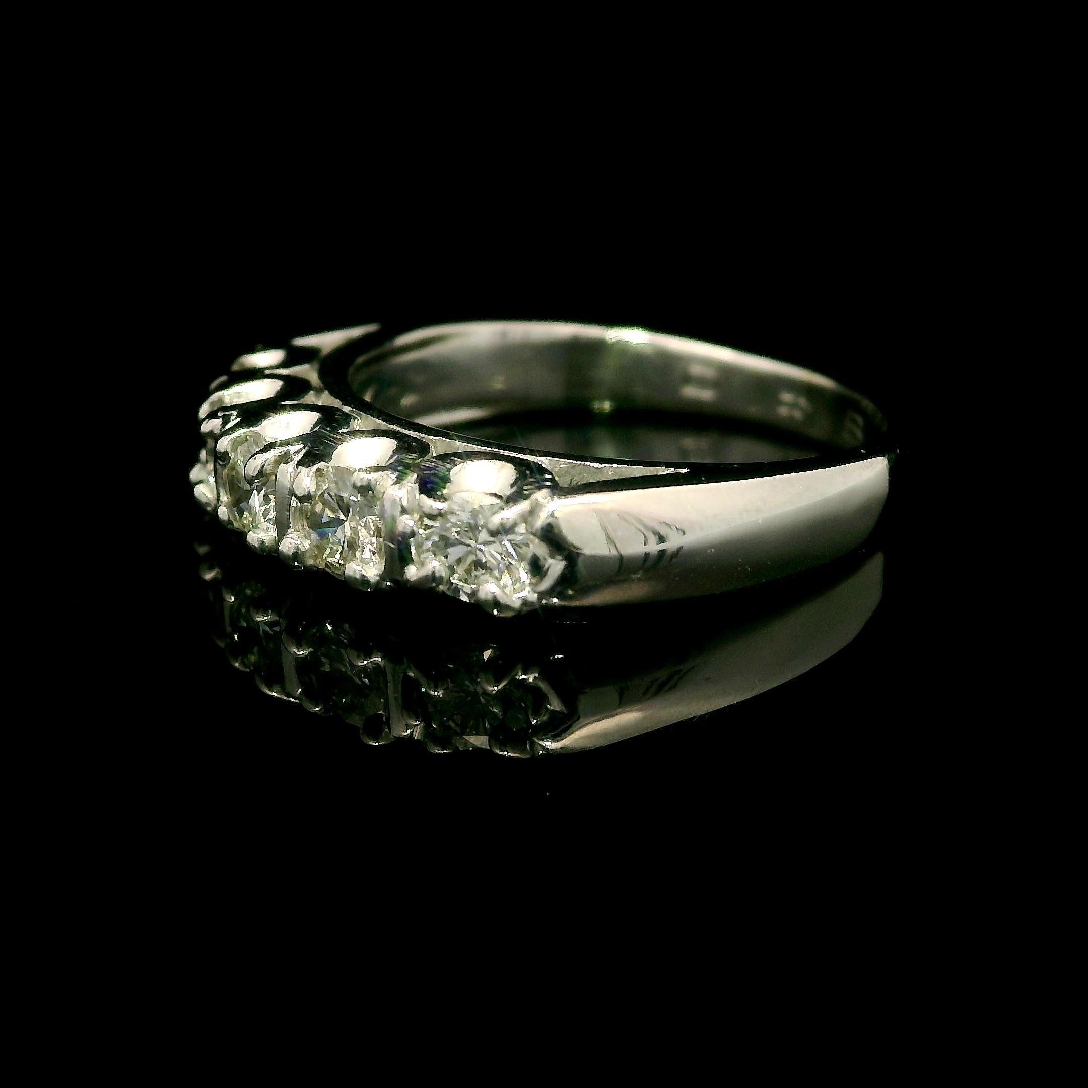 Vintage Classic 14k White Gold 0.45ctw Diamond Wedding Band Ring 1