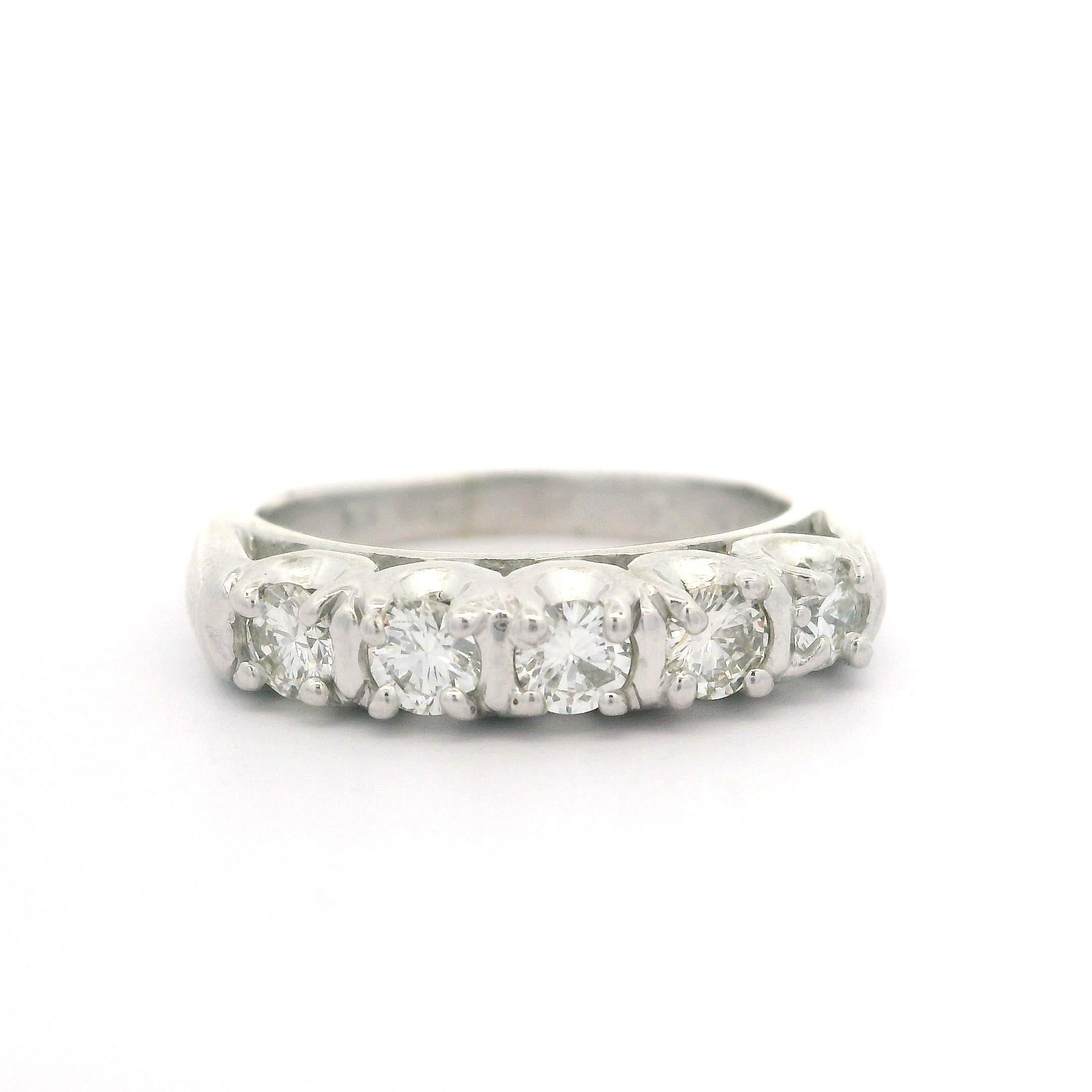 Vintage Classic 14k White Gold 0.45ctw Diamond Wedding Band Ring 2