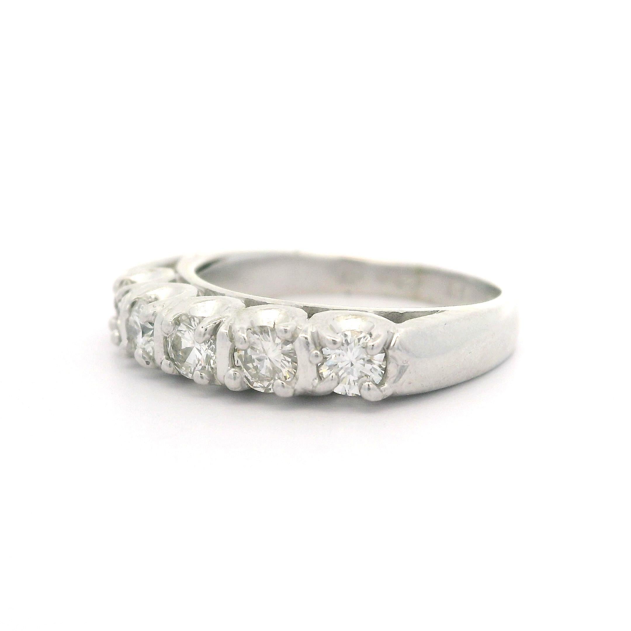 Vintage Classic 14k White Gold 0.45ctw Diamond Wedding Band Ring 3