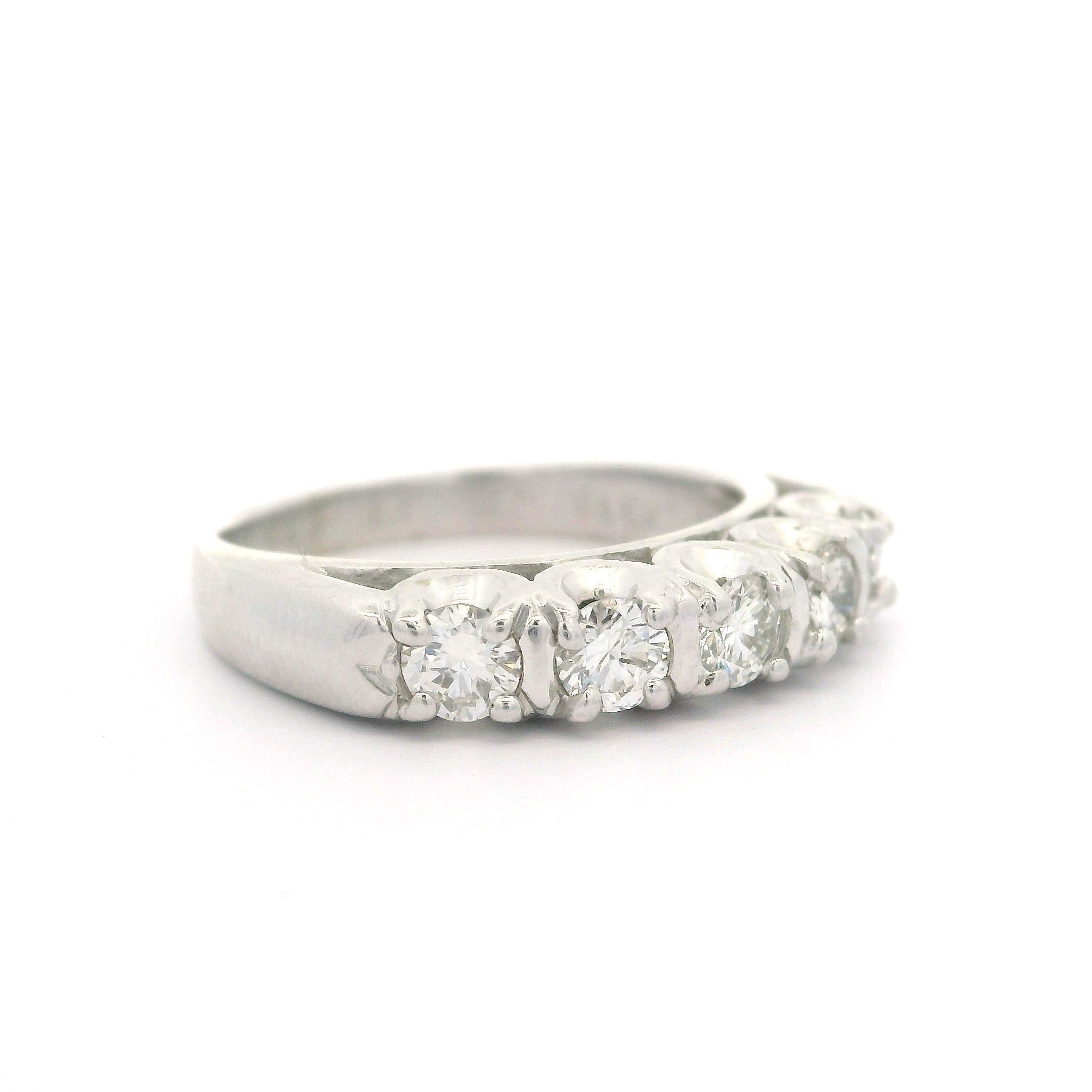 Vintage Classic 14k White Gold 0.45ctw Diamond Wedding Band Ring 4