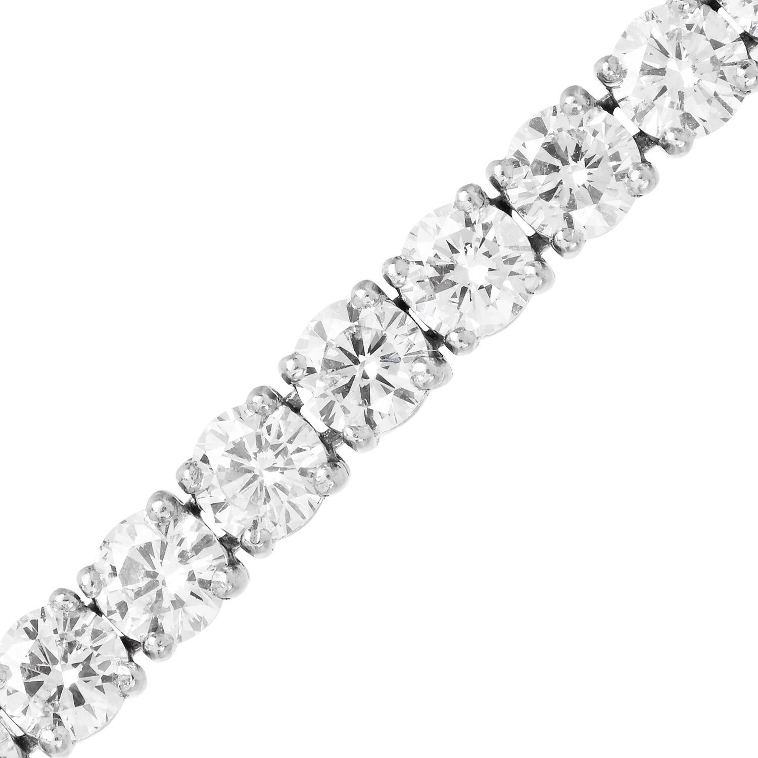 A perfect gift For a special Woman in your life!
A classic look for everyday use, this vintage 1960s tennis link  Line bracelet is crafted in platinum.
Sparkly 0.20 carats Round Cut Diamonds cover the piece, totalling 8.75 carats graded G-H color