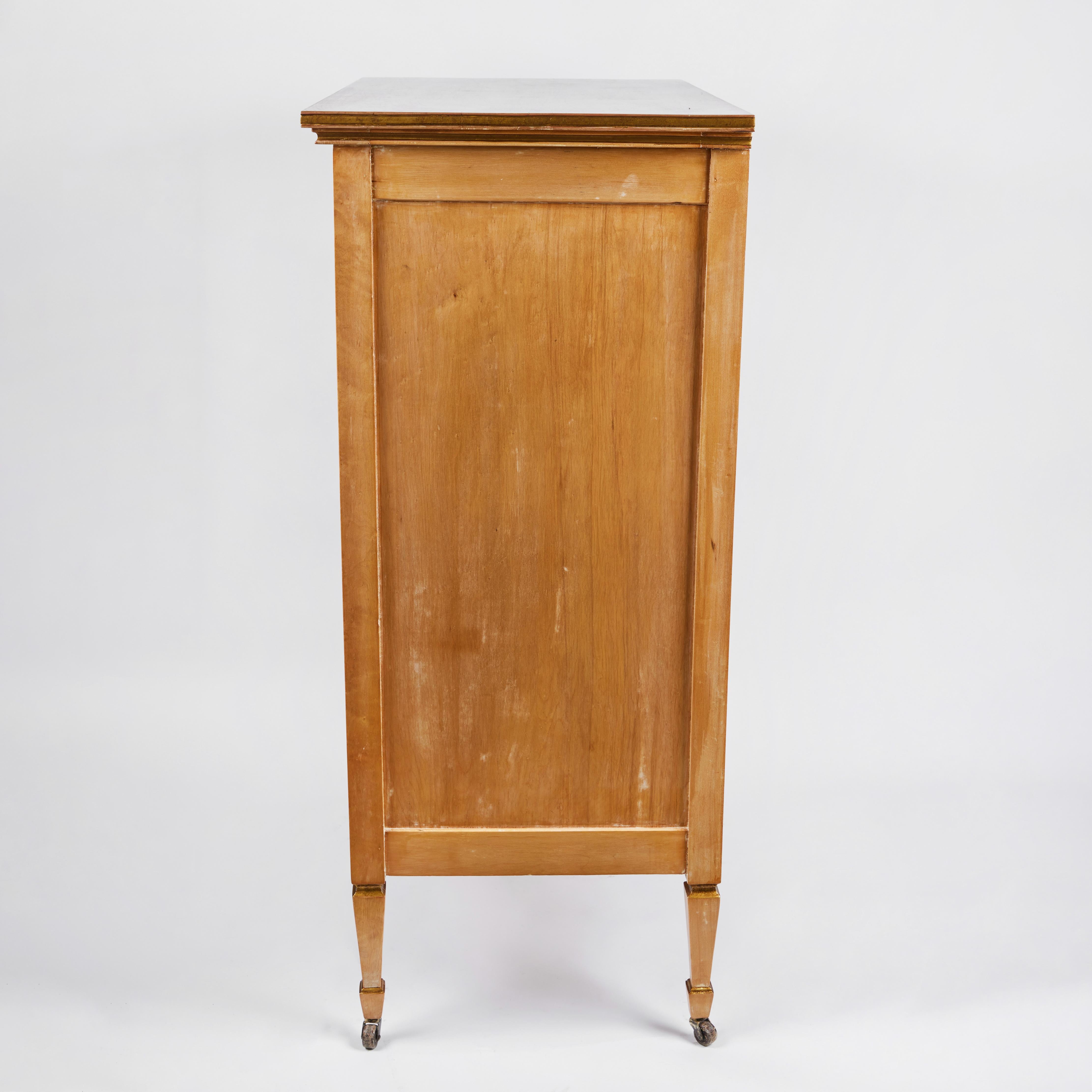 Vintage Classic Bird's Eye Maple Dresser In Good Condition In Pasadena, CA