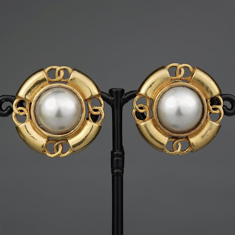 Vintage chanel pearl earrings clearance