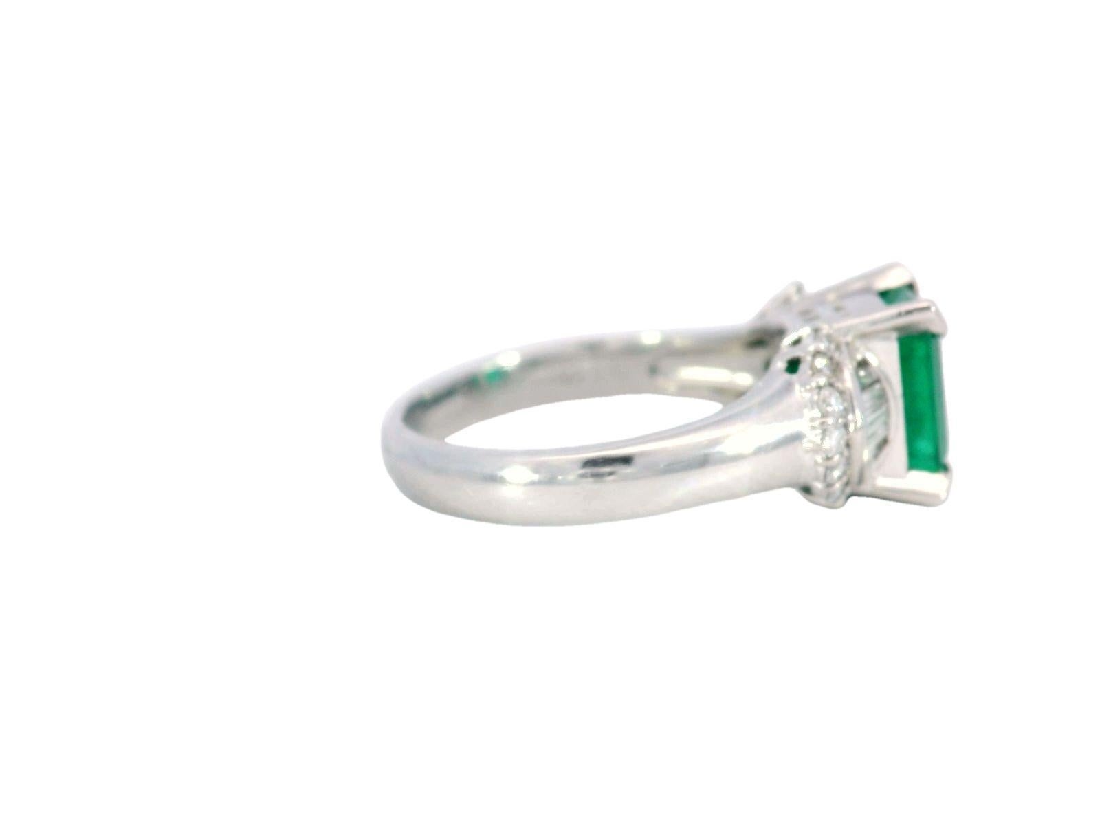 Vintage Emerald Diamond Engagement Ring Solitaire Setting in Platinum ~2.02ctw In Excellent Condition For Sale In Fairfield, CT
