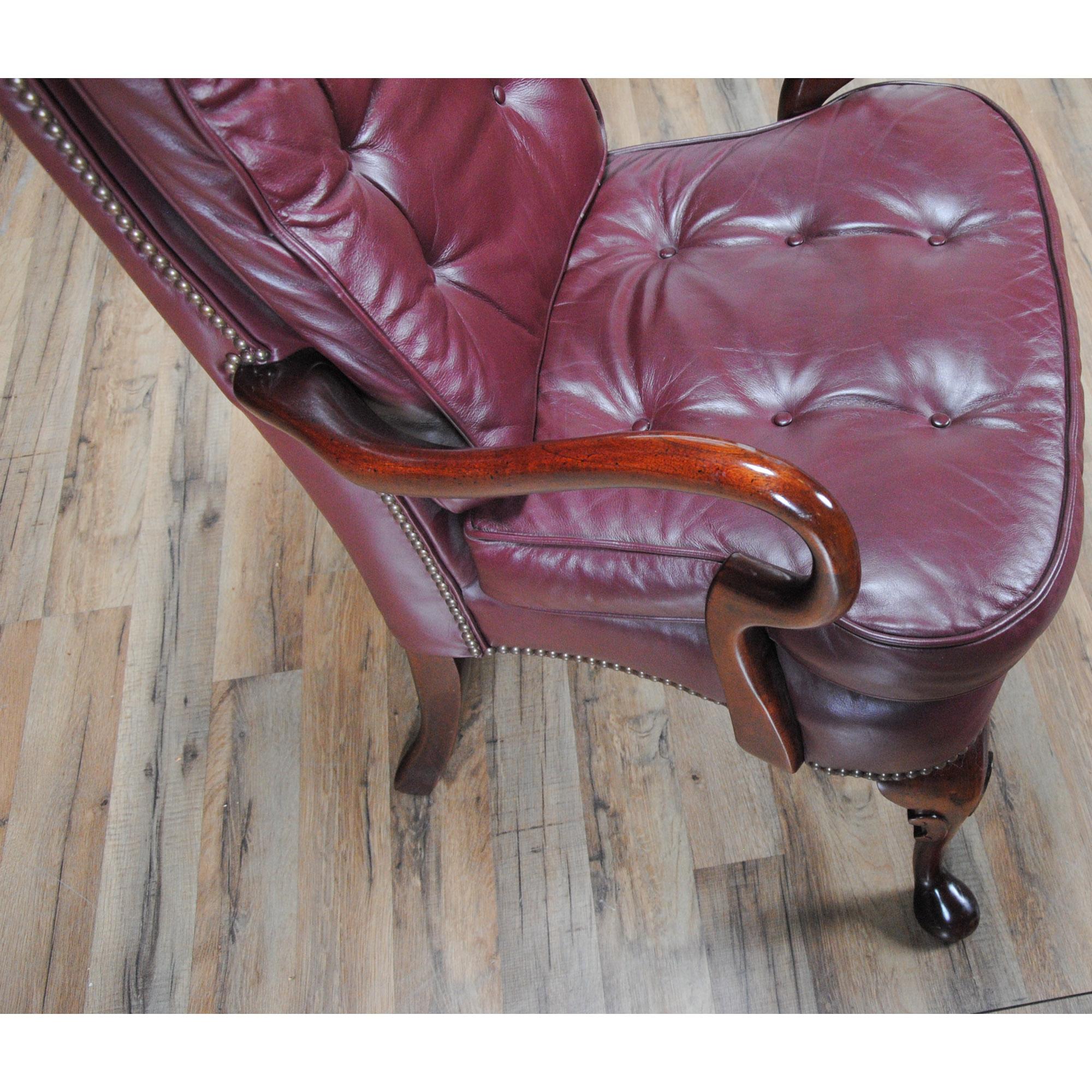 Vintage Classic Leather Office Chair In Good Condition In Annville, PA