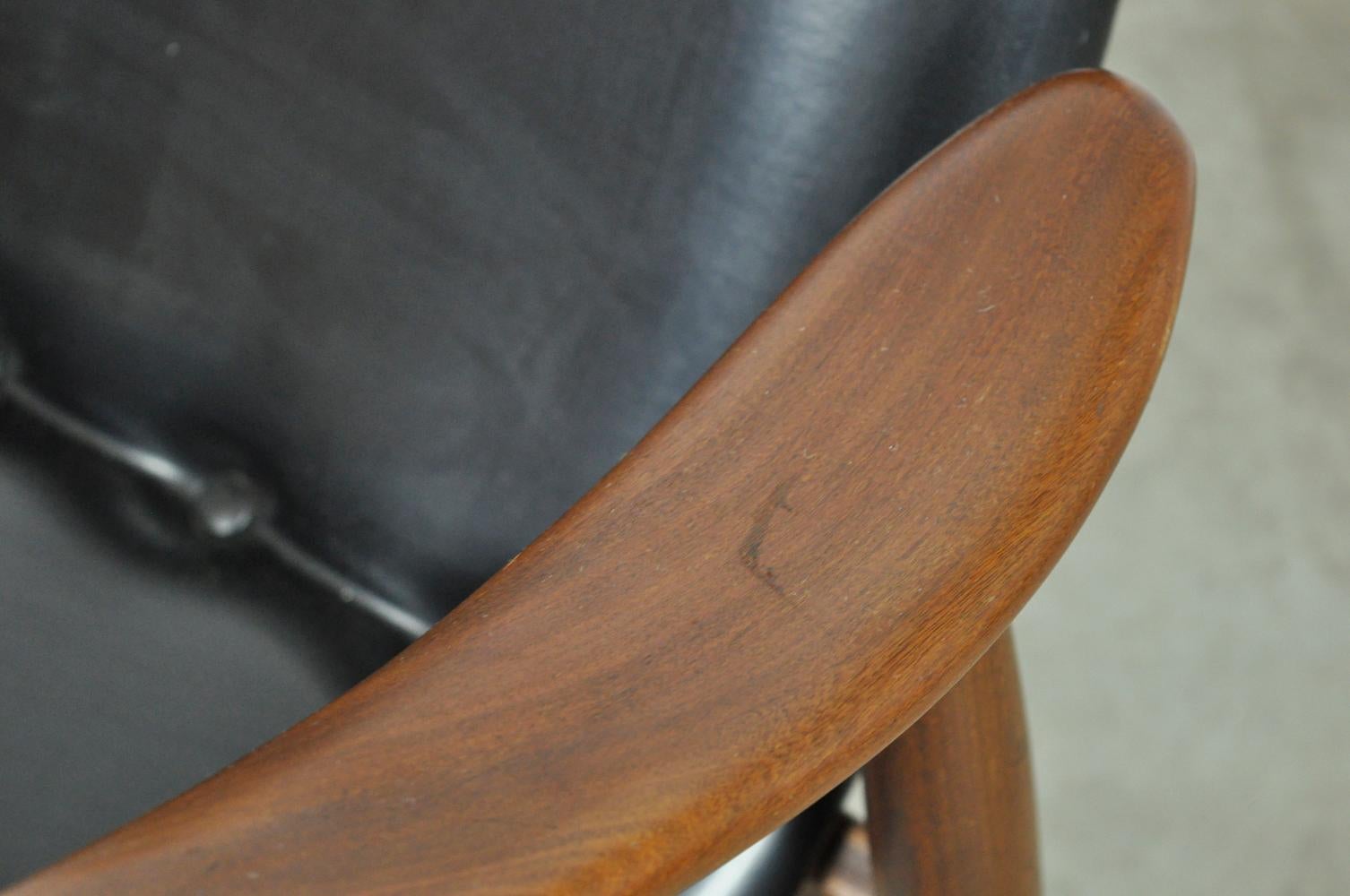 Vintage classic mid-century armchair by Louis van Teeffelen for Webe, 1960s For Sale 5