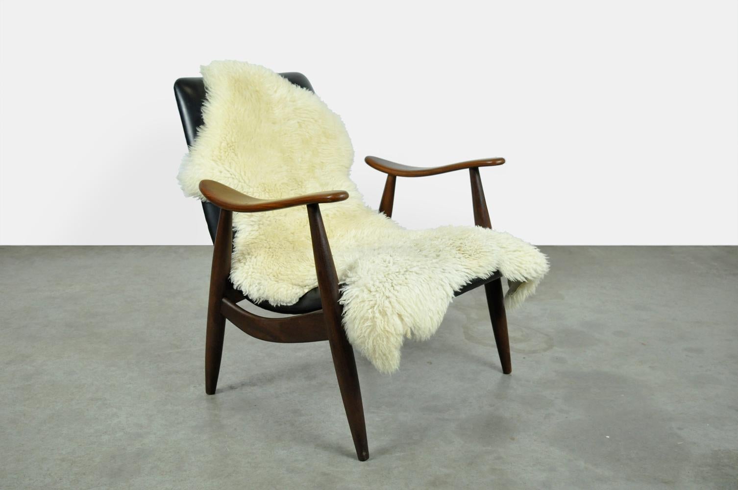 Vintage classic mid-century armchair by Louis van Teeffelen for Webe, 1960s For Sale 7