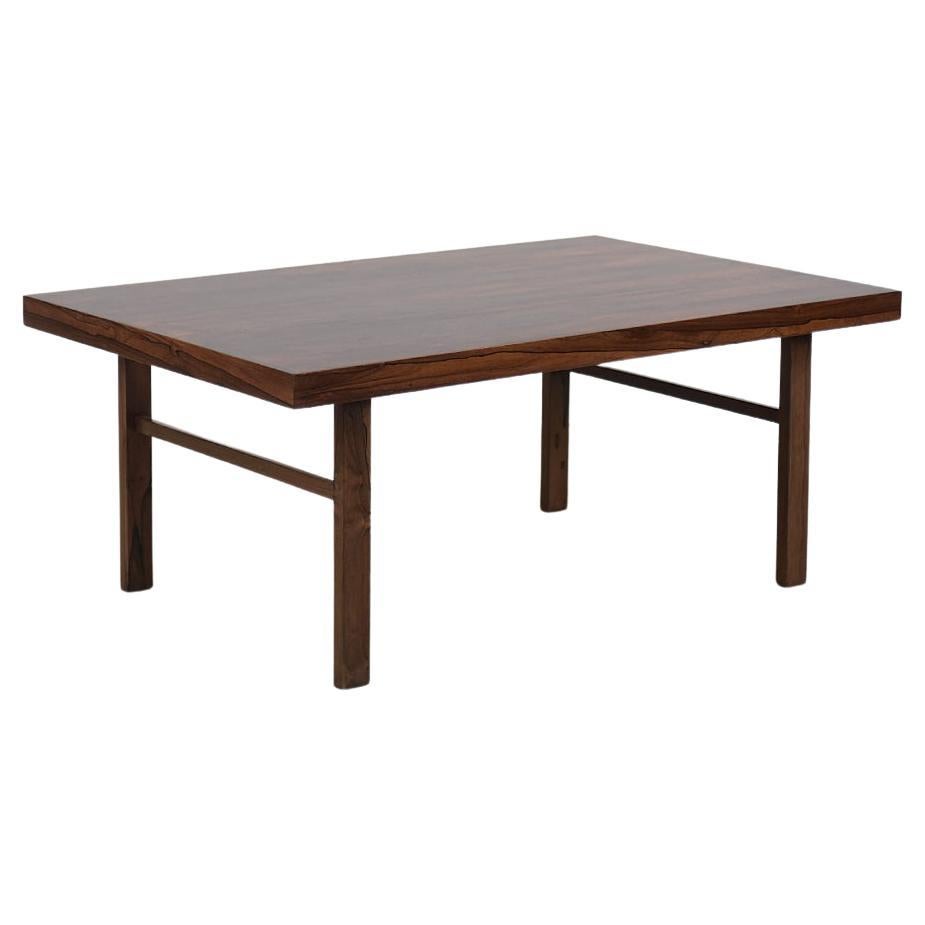 Vintage Classic Mid-Century Brazilian Colonial Modern Rosewood Coffee Table For Sale