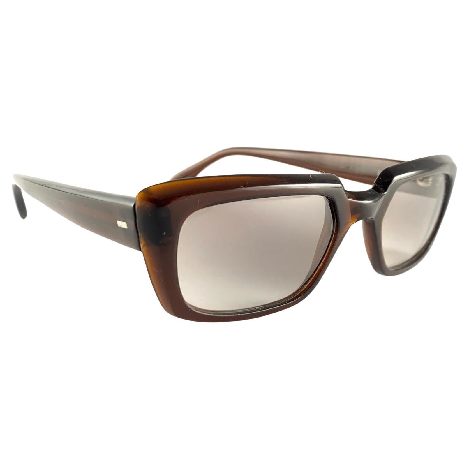 Lunettes de soleil vintage Classic Midcentury Dark Tortoise 1960's en vente