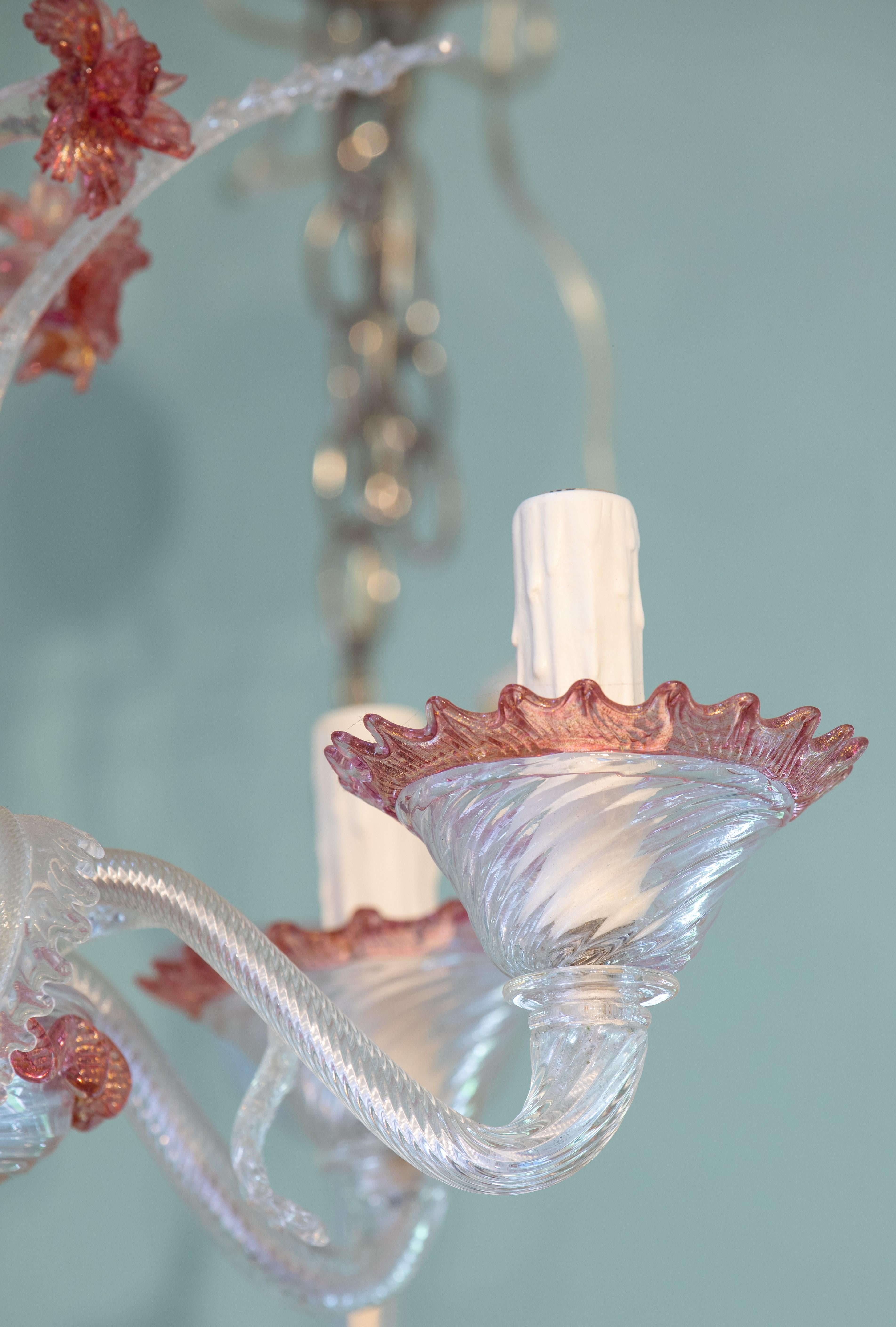 Vintage, Classic Murano Glas Kronleuchter-Klar und Rosa (Himbeere) im Zustand „Gut“ im Angebot in Houston, TX