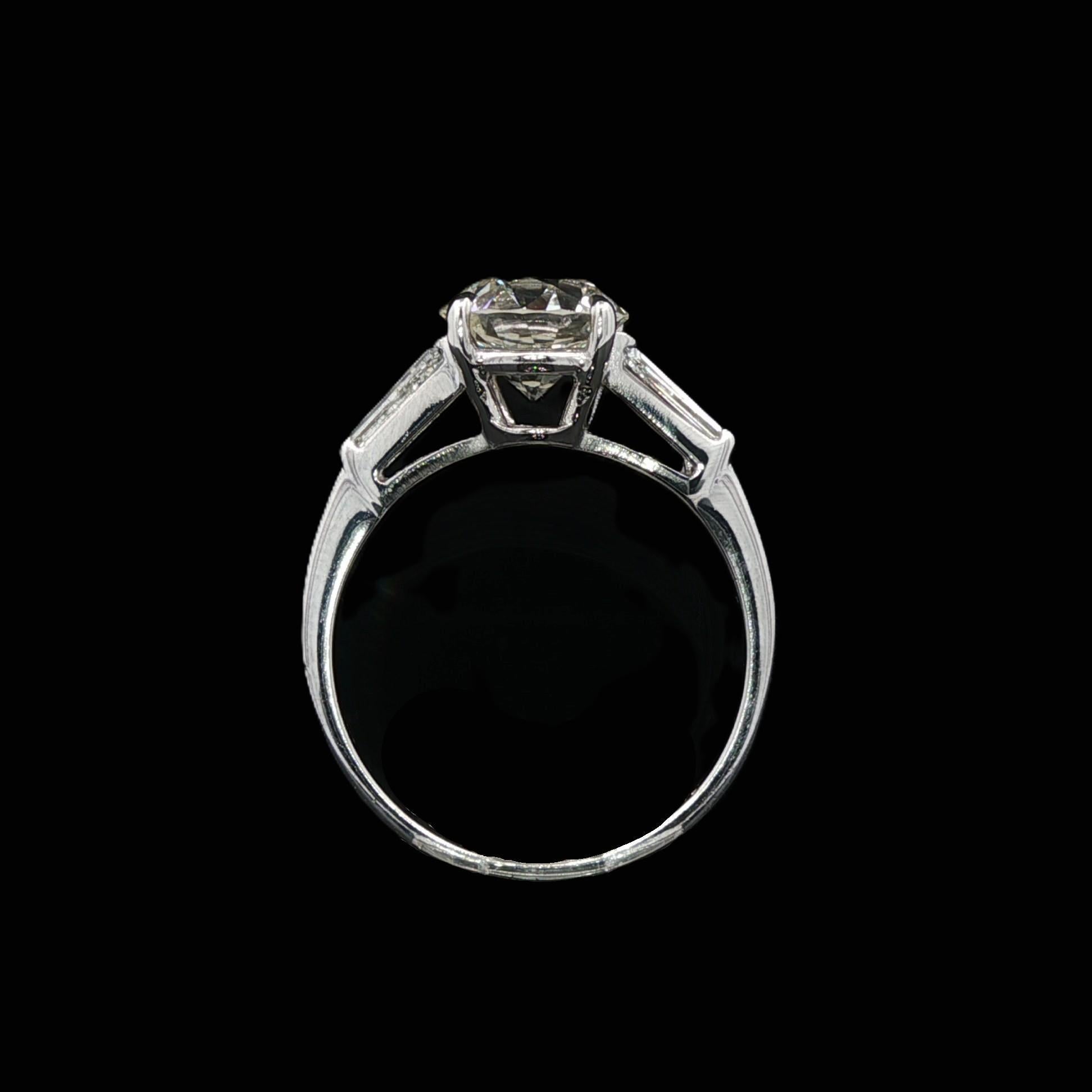 Bague classique vintage en platine GIA 2.56ct Old Round Cut Baguette Diamond Sides en vente 9