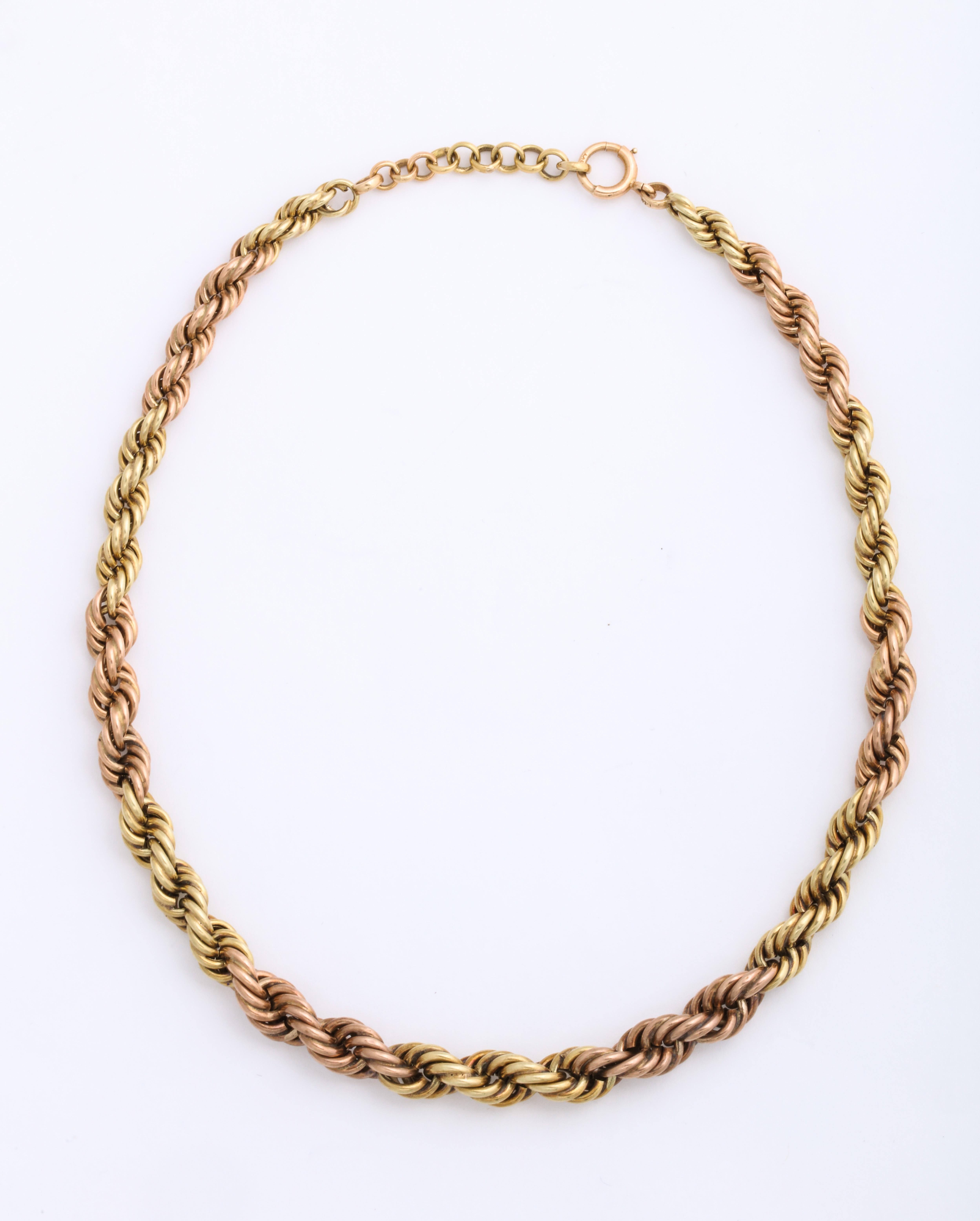 Vintage Classic Retro Gold Braided Chain  In Excellent Condition In Stamford, CT