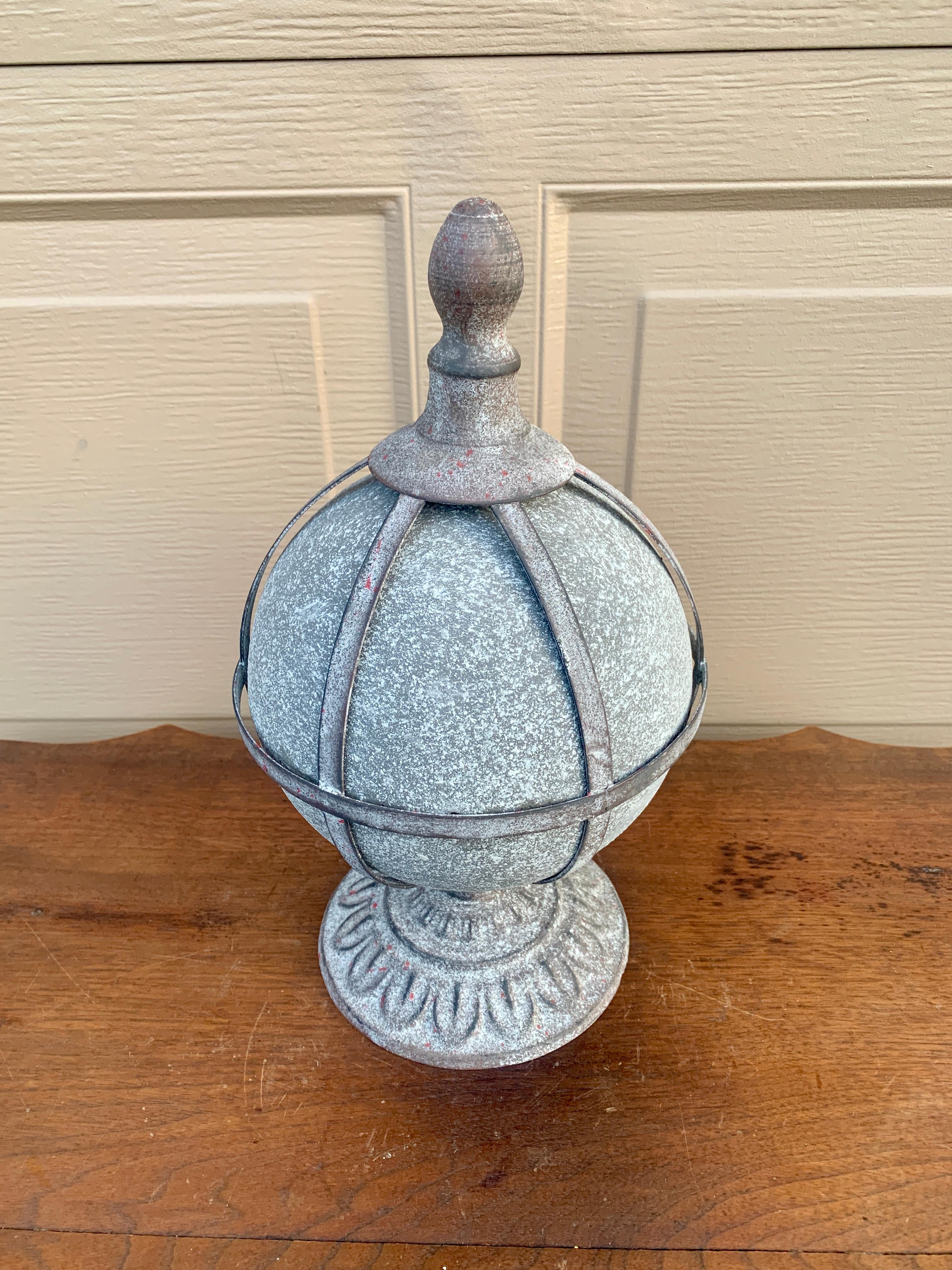 Vintage Classical Metal Orb Garden Finial For Sale 4