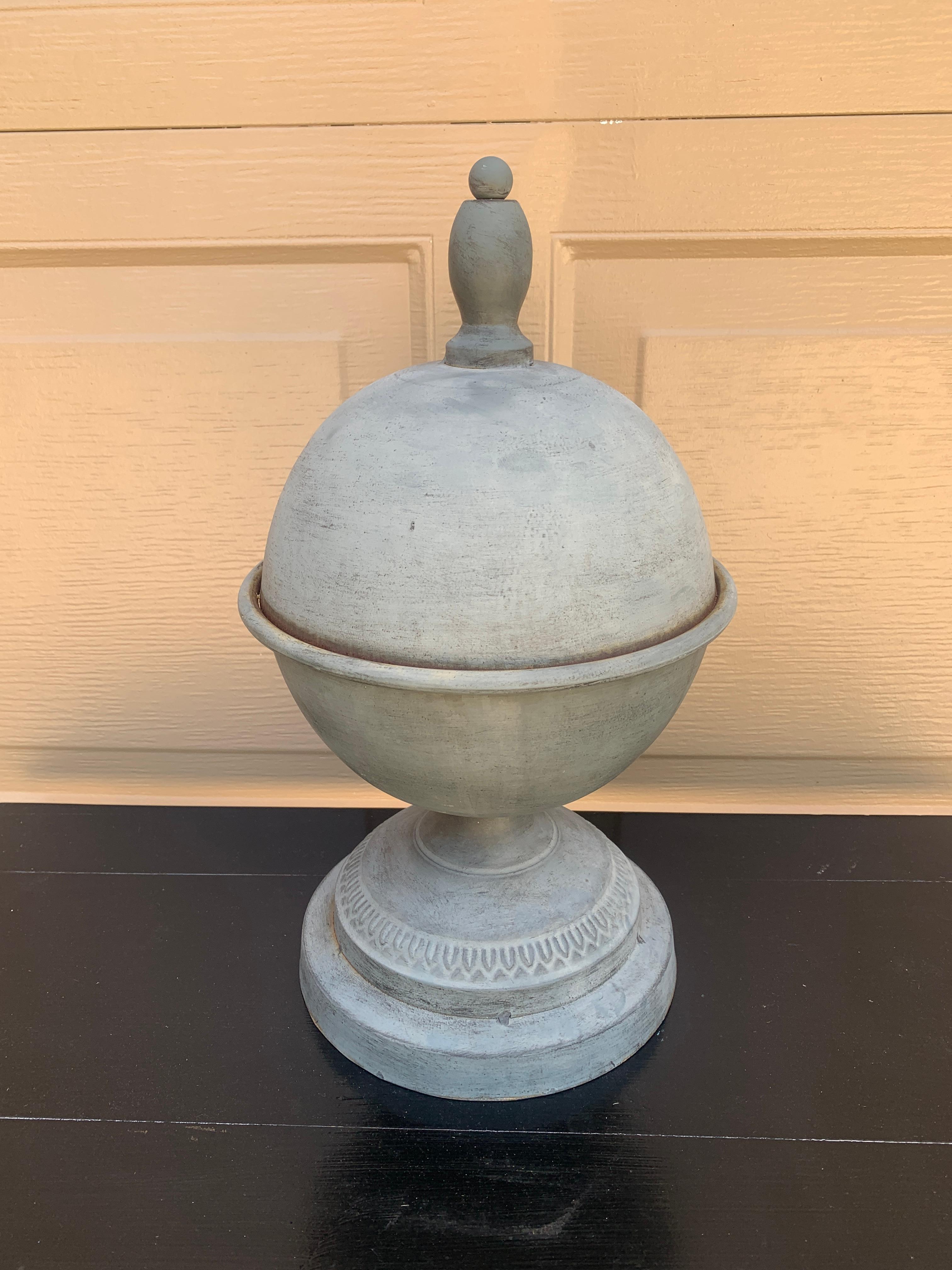 Vintage Classical Metal Orb Garden Finial For Sale 3