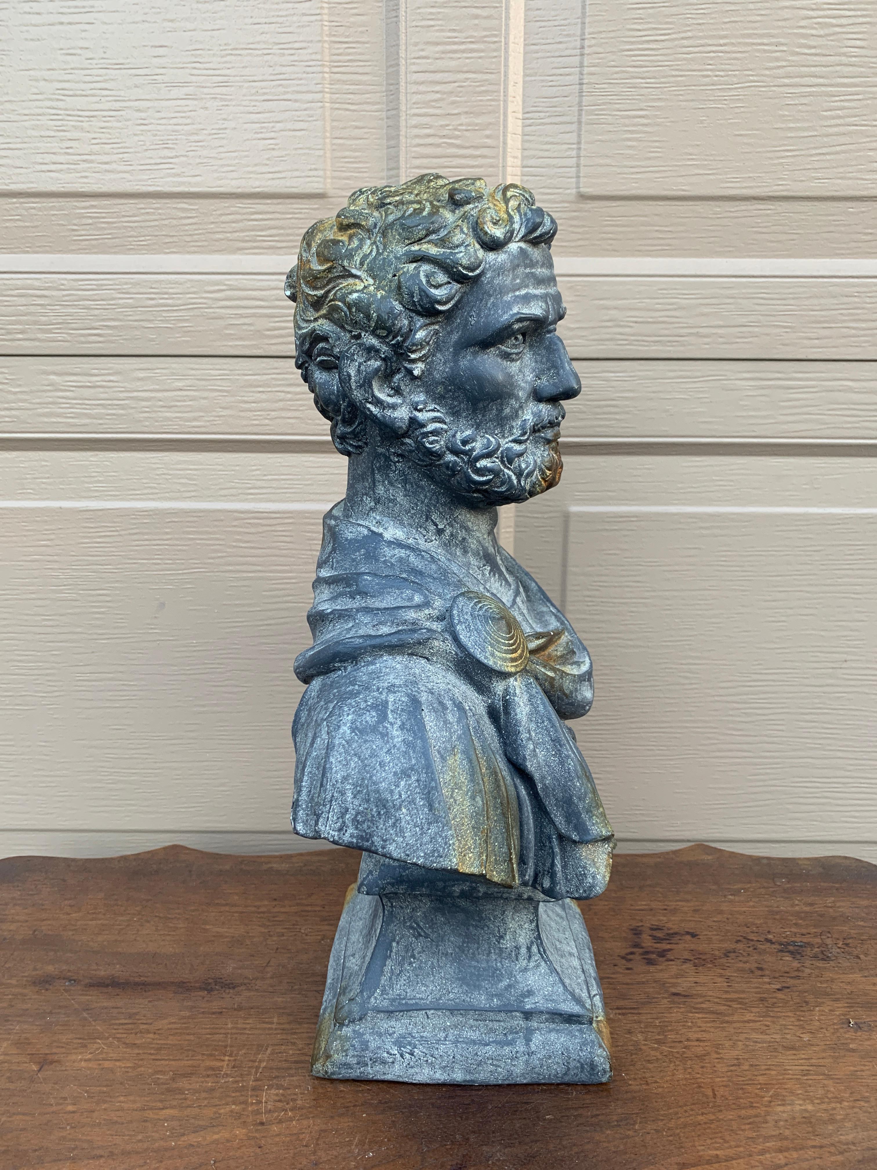 Vintage Classic Plaster Male Bust Sculpture of Roman Emperor Antoninus Pius en vente 3