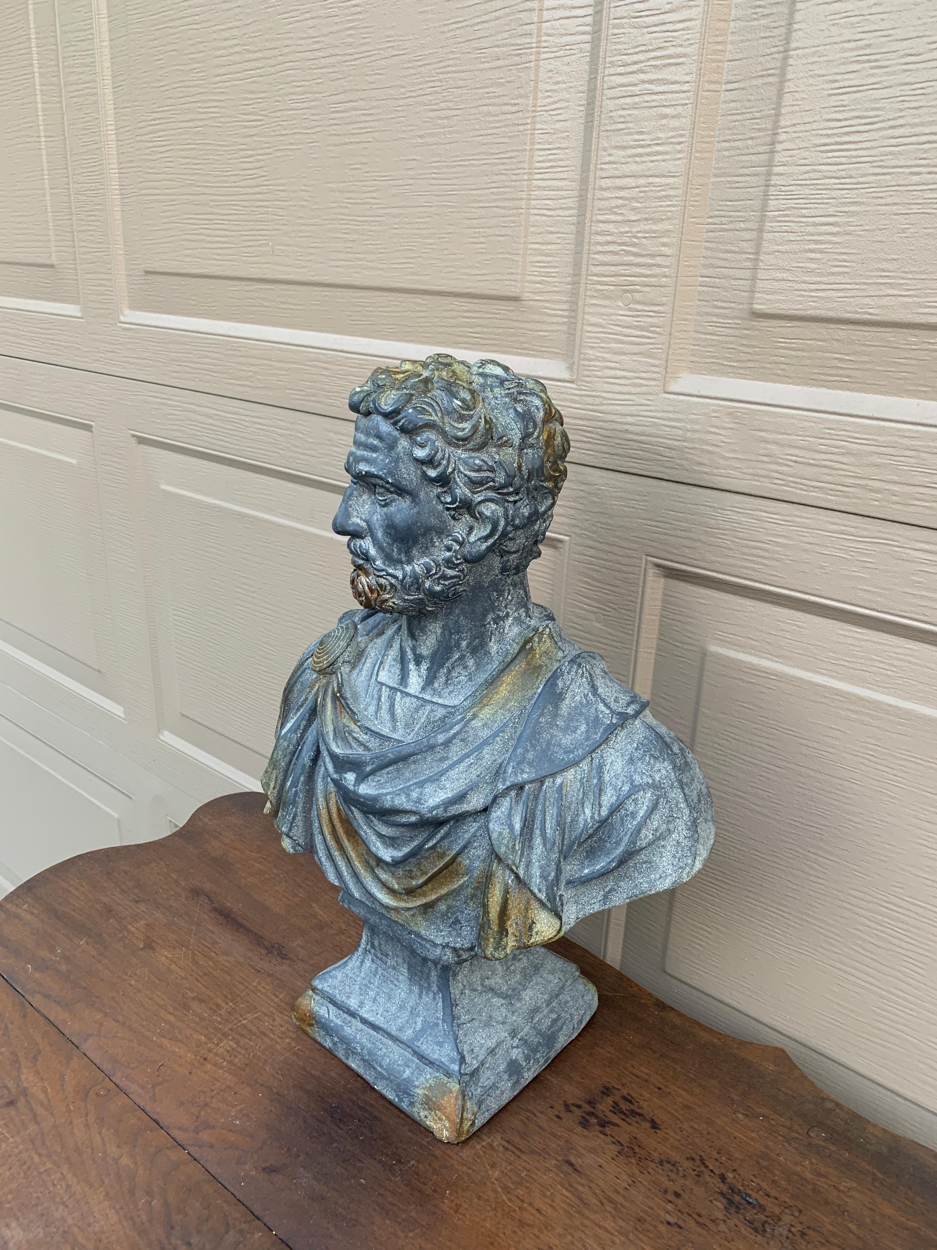 Néoclassique Vintage Classic Plaster Male Bust Sculpture of Roman Emperor Antoninus Pius en vente
