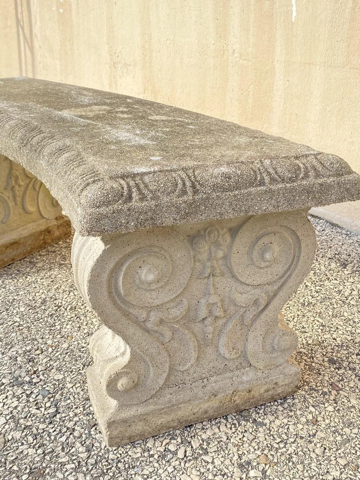 Vintage Classical Style Cast Stone Double Pedestal Curved Garden Bench Seat Bon état - En vente à Philadelphia, PA
