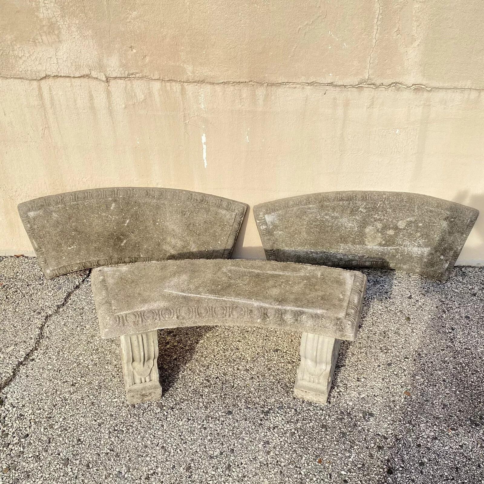 20ième siècle Vintage Classical Style Cast Stone Double Pedestal Curved Garden Bench Seat en vente