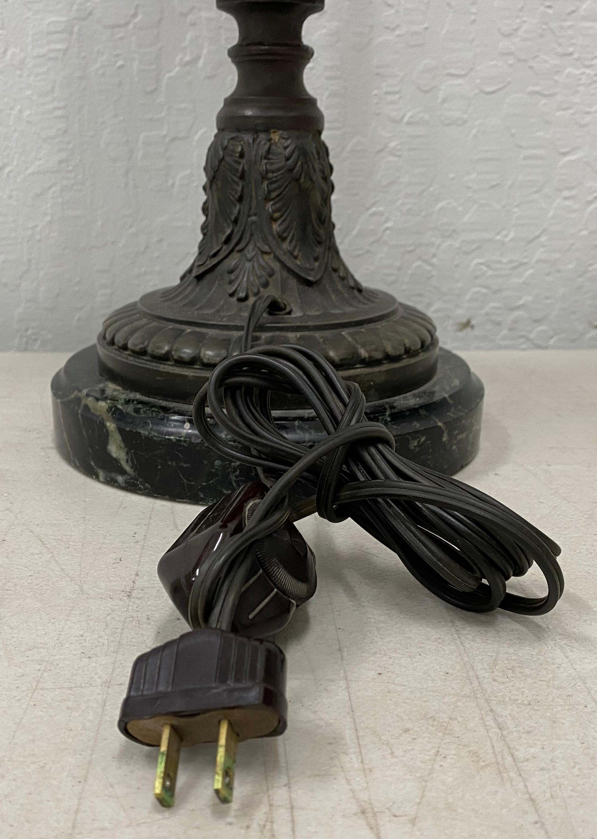 Vintage Classical Urn Cast Metal Table Lamp, circa 1940s For Sale 1