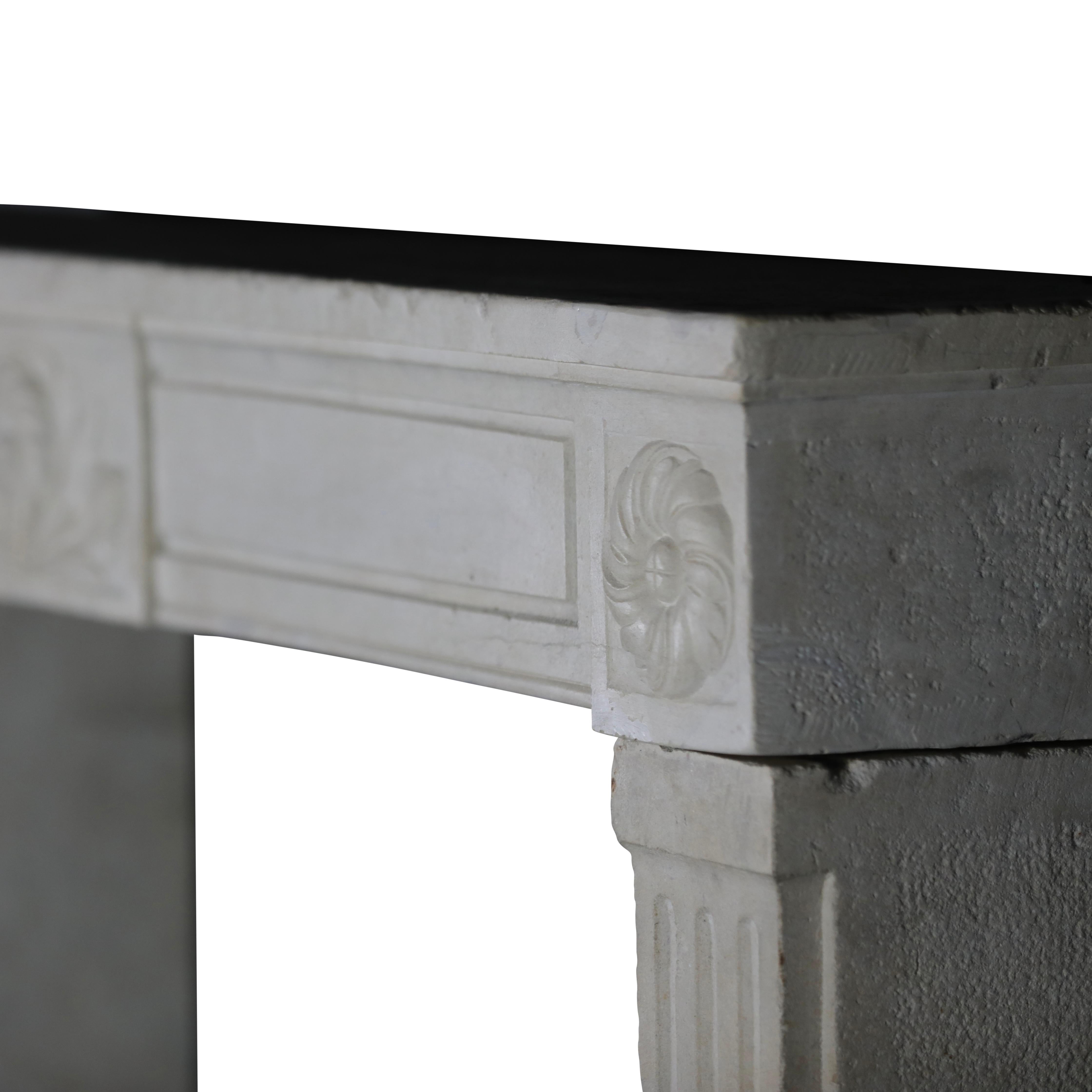 Vintage Classy White Fireplace Surround in Limestone For Sale 2