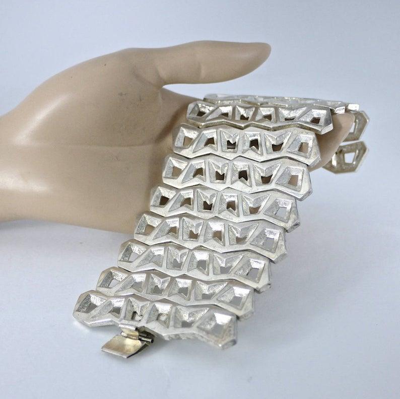 Vintage CLAUDE MONTANA Pour Marie Paris Geometric Articulated Silver Cuff Bracel 4