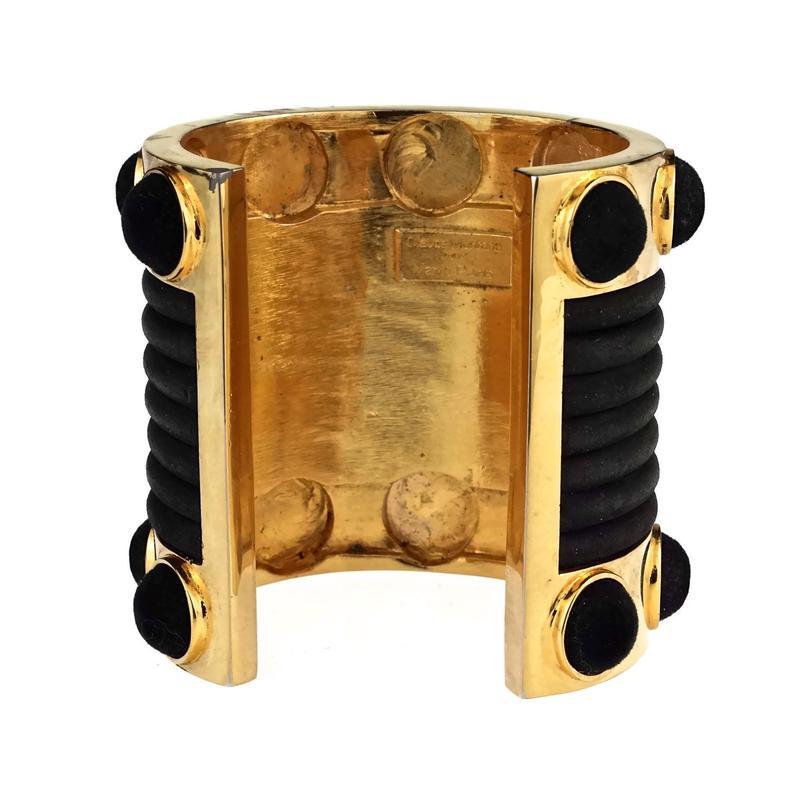 Vintage CLAUDE MONTANA Pour Marie Paris Gold Black Velvet Rubber Cuff Bracelet For Sale 2
