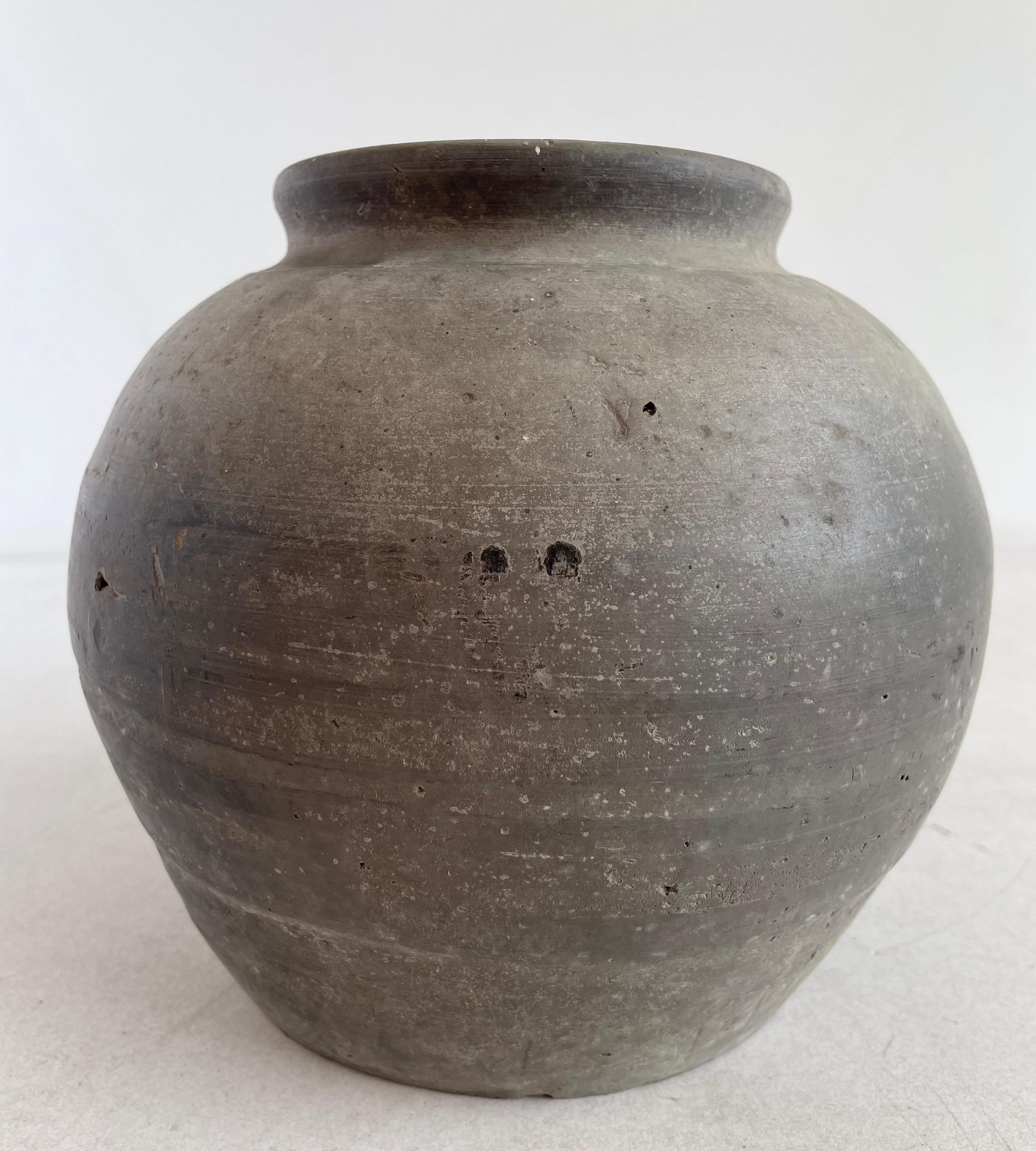 Vintage Clay Pot Medium Size In Good Condition For Sale In Brea, CA