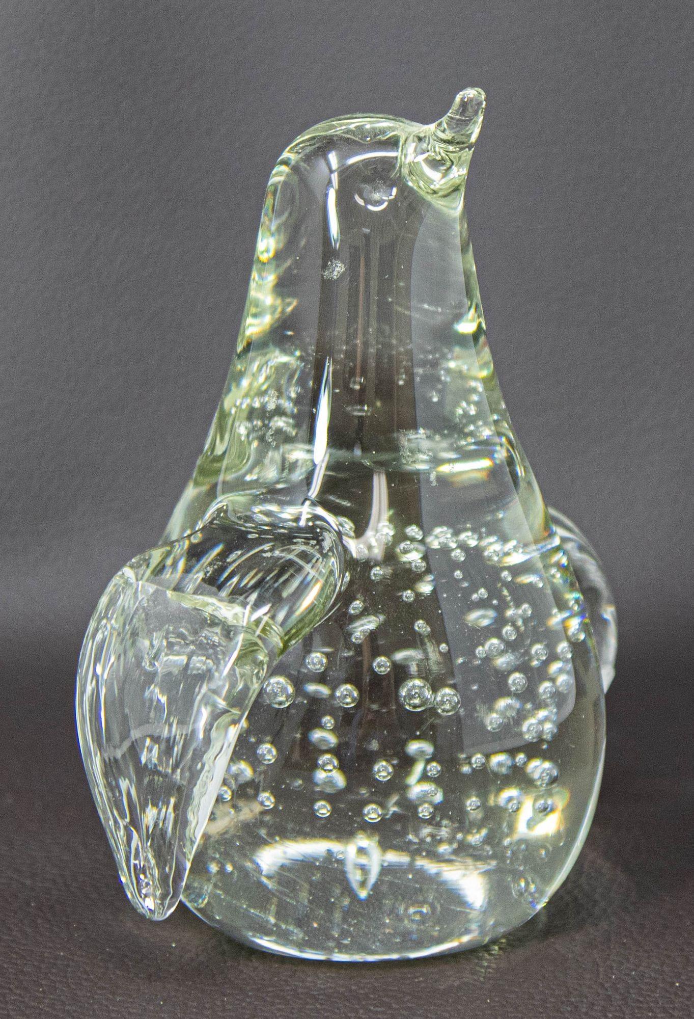 Figurine presse-papier vintage Penguin oiseau en verre d'art transparent avec bulles en vente 5