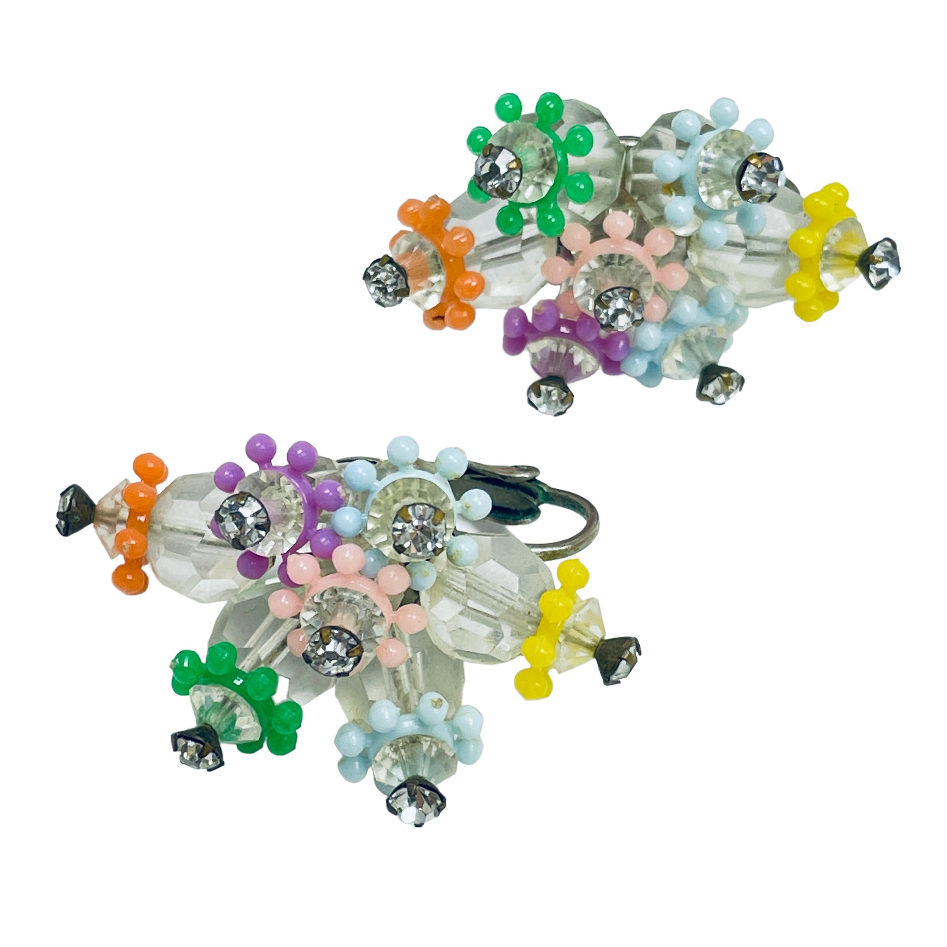 Set aus Ohrringen mit farbenfrohen Blumenperlen aus klarem Kristall im Zustand „Gut“ im Angebot in Palos Hills, IL