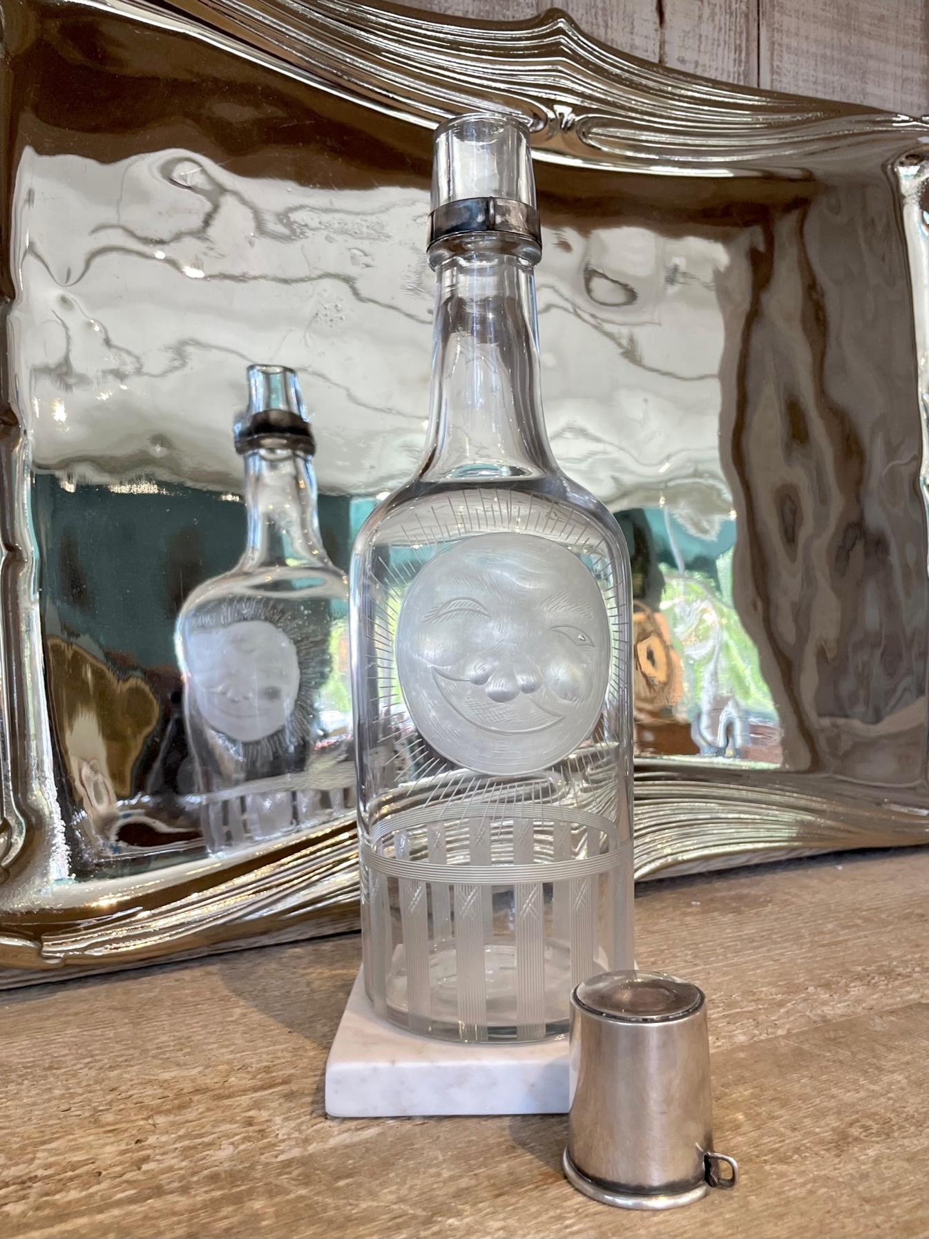 Vintage Clear Glass Decanter with Etched Moon, by Hawkes In Good Condition In Pasadena, CA