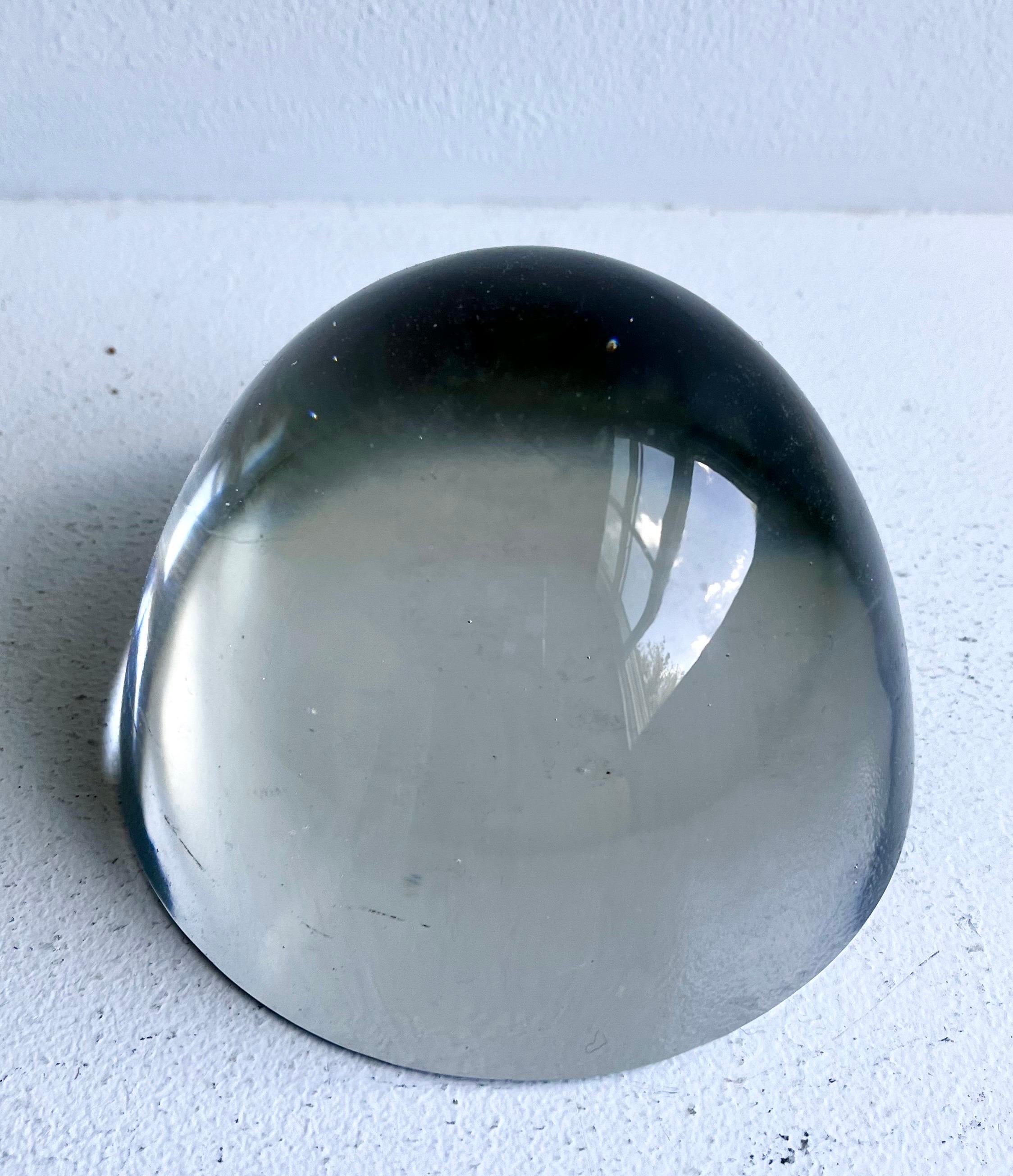 Vintage Clear Glass Magnifying  Dome Paperweight For Sale 8
