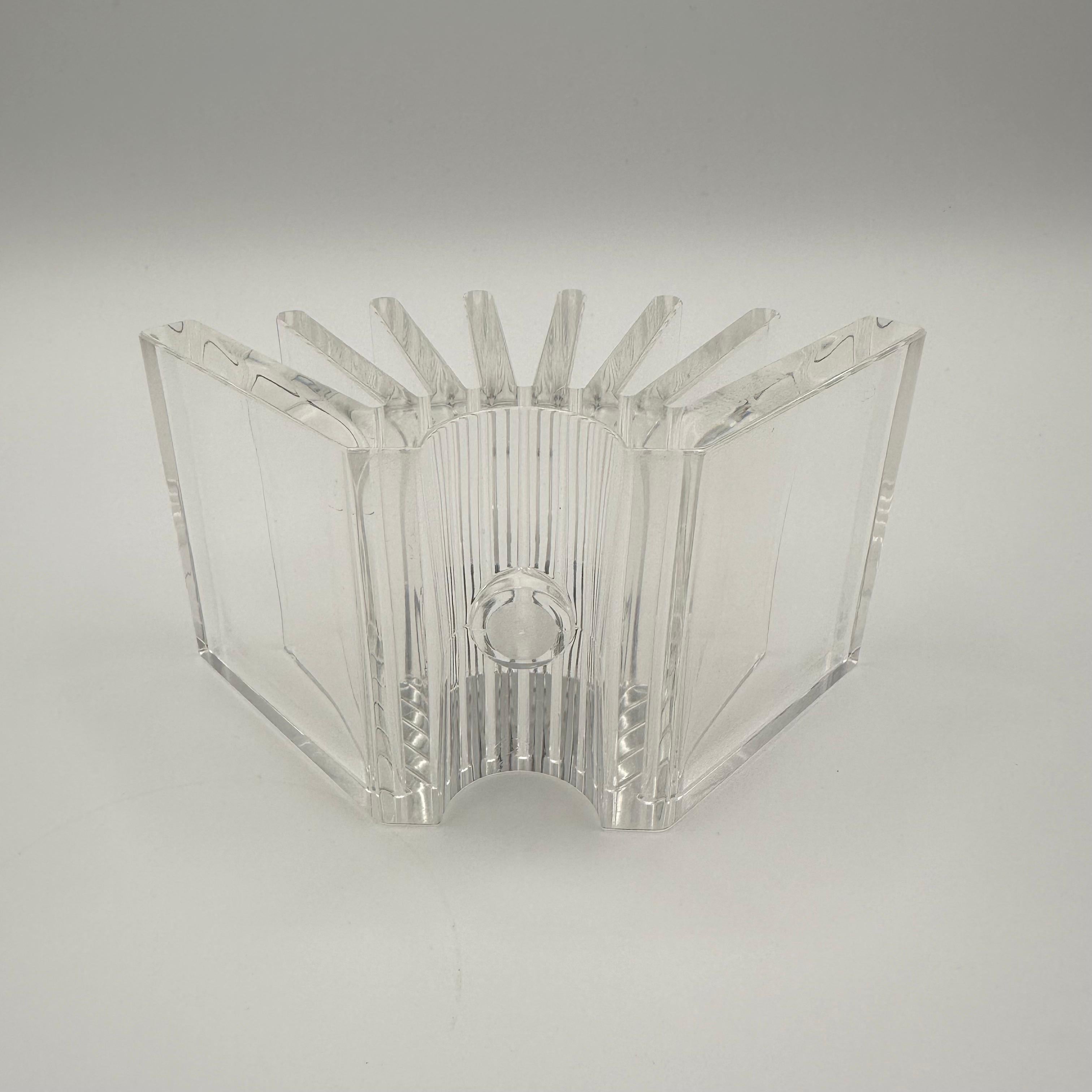 Vintage Clear Lucite Fan Shaped Card Holder by Guzzini 1980s Made in Italy In Good Condition For Sale In Amityville, NY