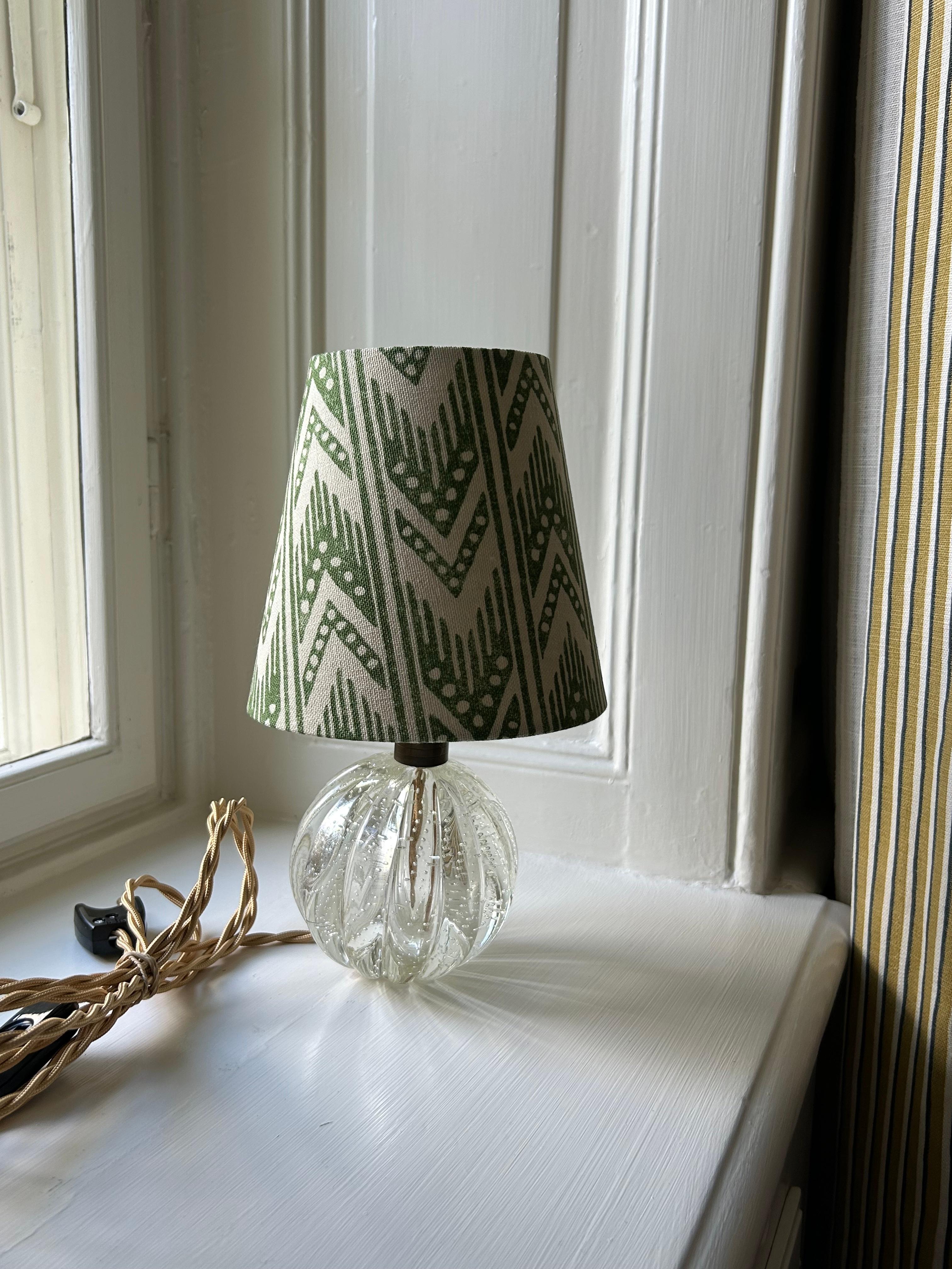 Italian Vintage Clear Murano Table Lamp with Customized Green Shade, Italy, 1950s For Sale