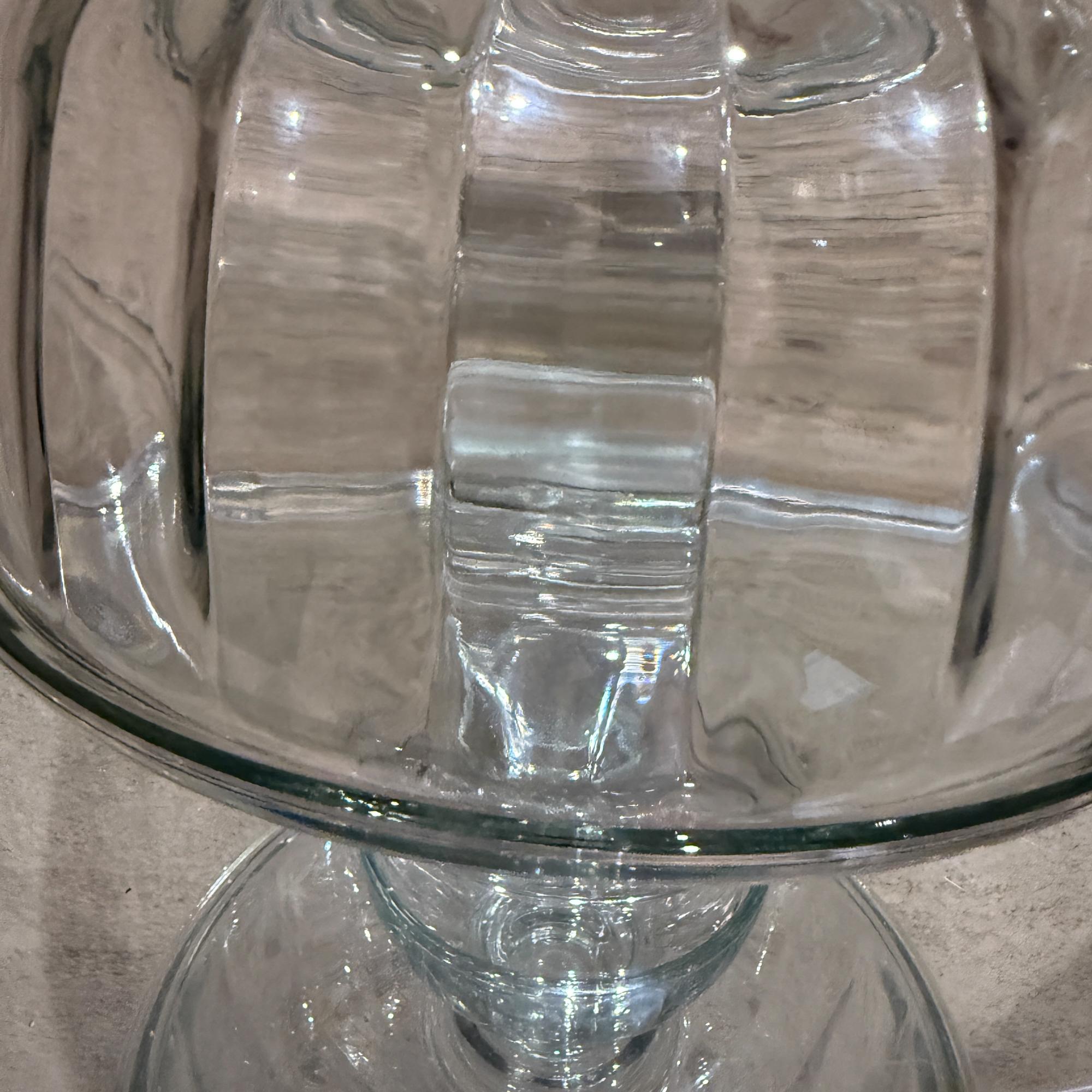 Late 20th Century Vintage Clear Ribbed Glass Pedestal Footed Cake Plate Stand & Dome Lid Cover For Sale