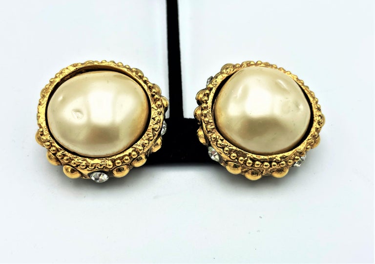 Vintage clipon earring by ALEXIS LAHELLEC Paris, gold plated Resin, 1980s For Sale at 1stDibs