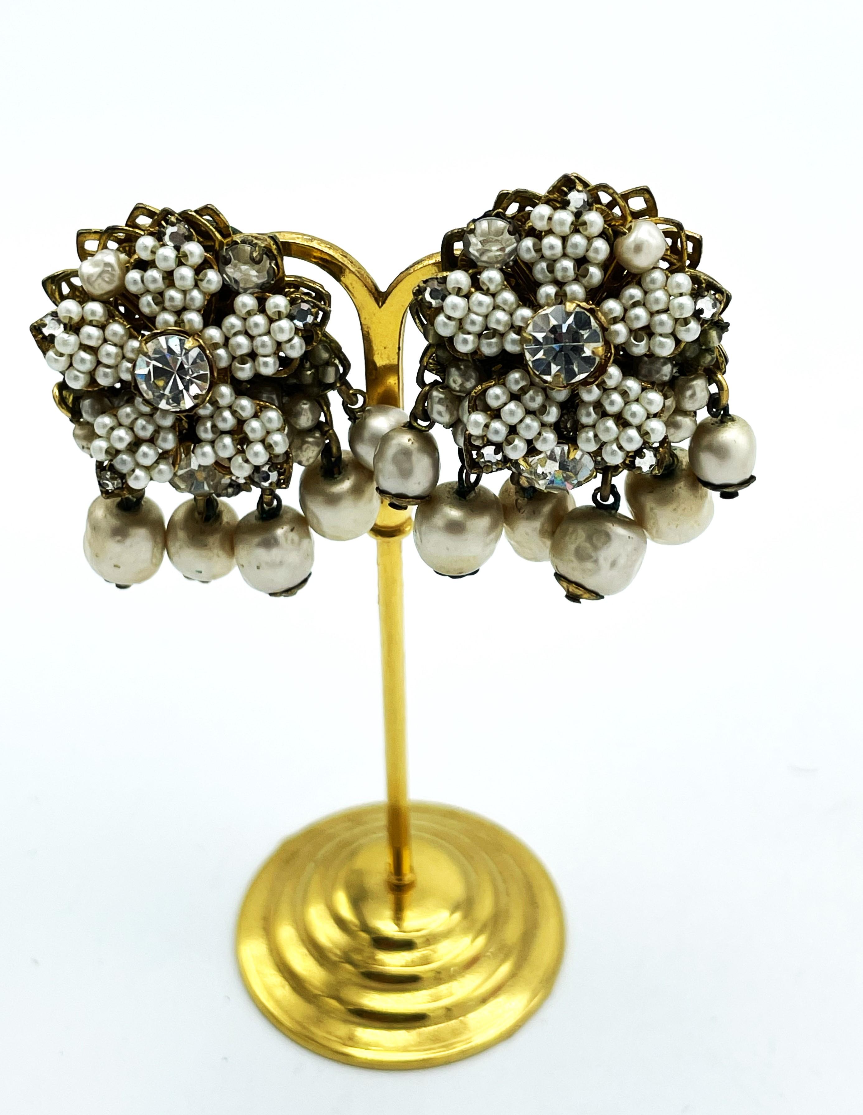 Romantic Vintage Clip-on earring by DEMARIO NY, pealrs and rhinestones, gold plated, 1950 For Sale
