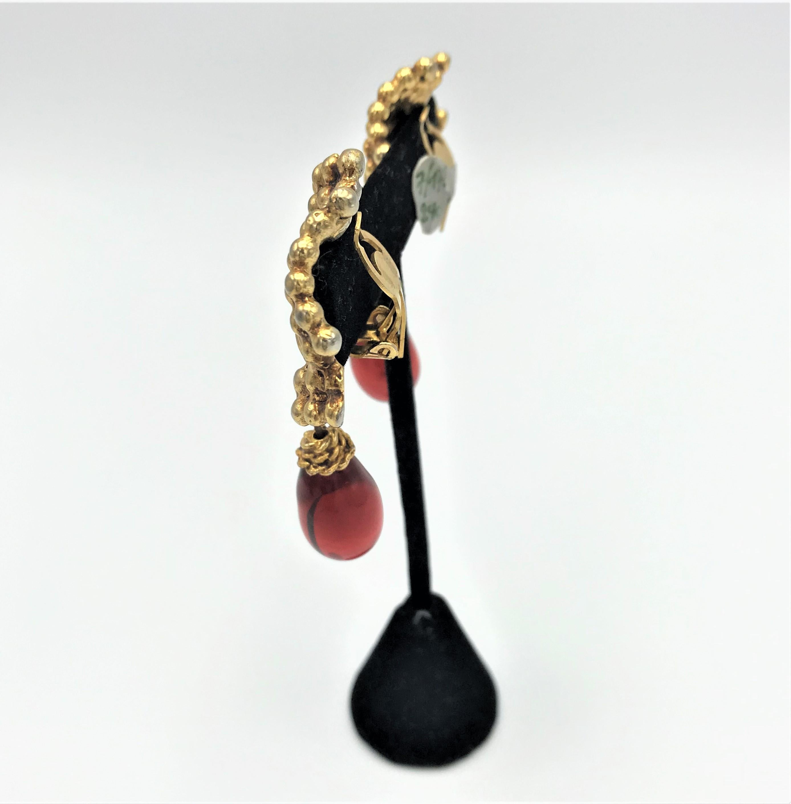 Uncut  Vintage clip-on earrings from ANTIGONA PARIS 1970s, gold-plated with red drops For Sale