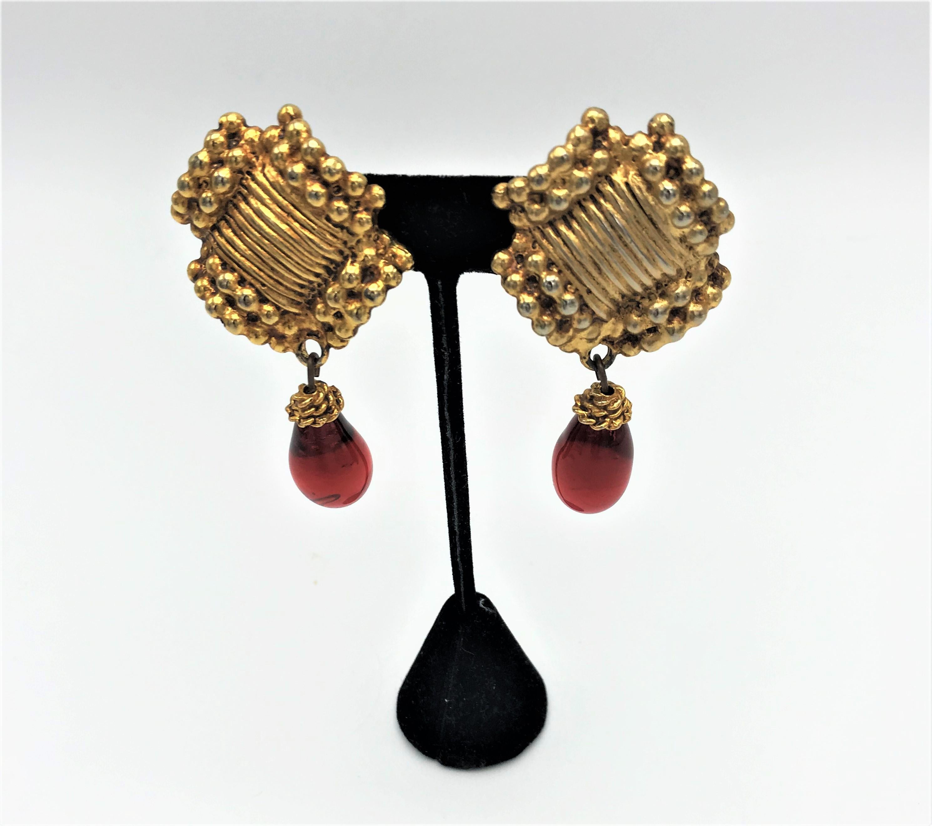  Vintage clip-on earrings from ANTIGONA PARIS 1970s, gold-plated with red drops For Sale 1