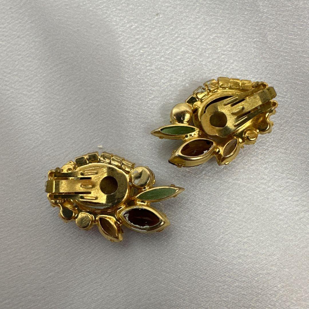 Art Deco Vintage Clip-On Earrings with Beautiful Multi-Color Red, Brown & Green Rhineston For Sale