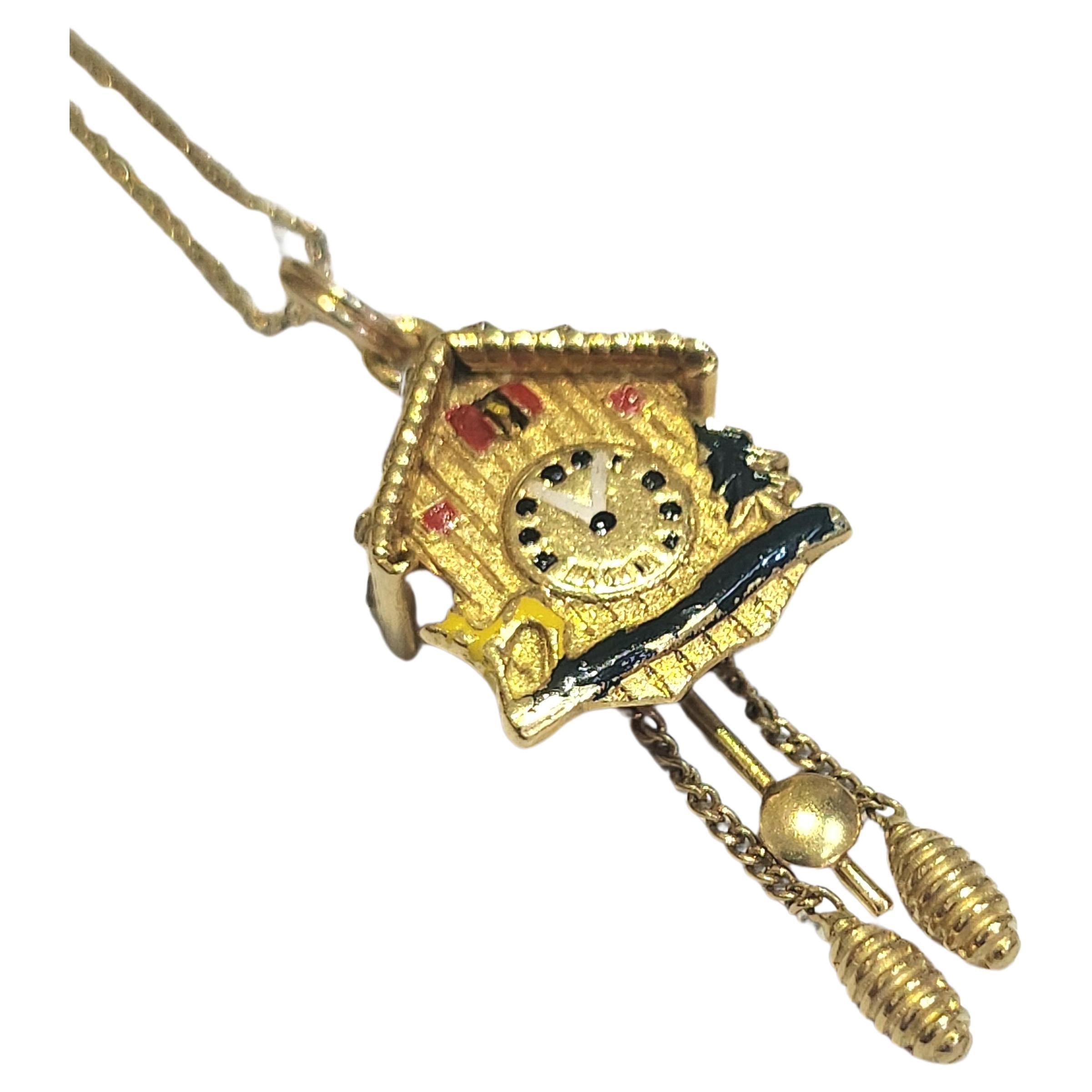Horloge Vintage Pendentif Or Pour femmes en vente