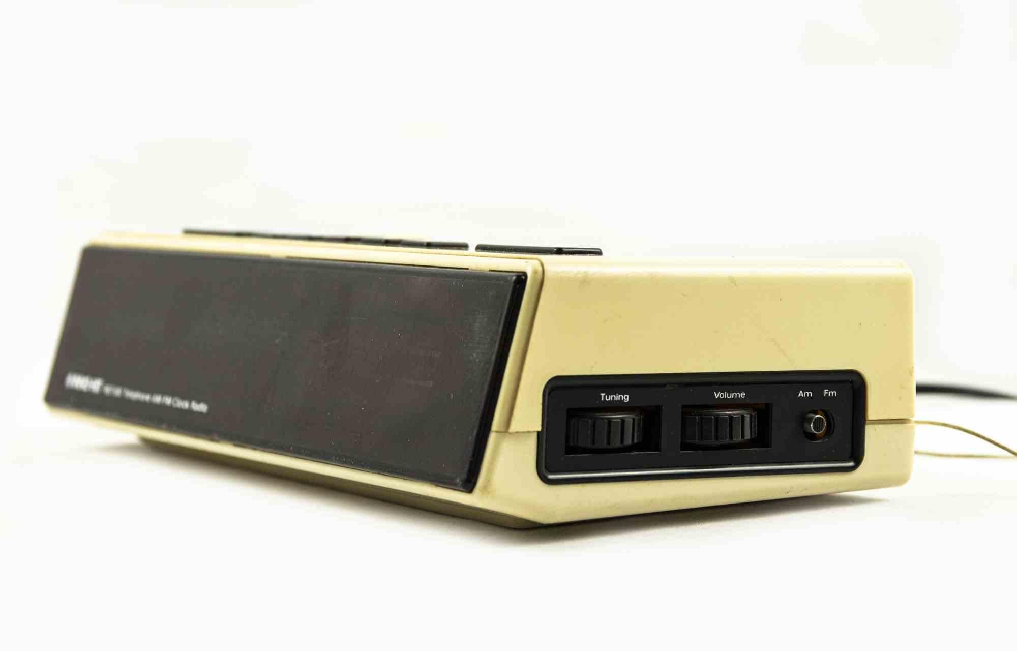 1980s clock radio