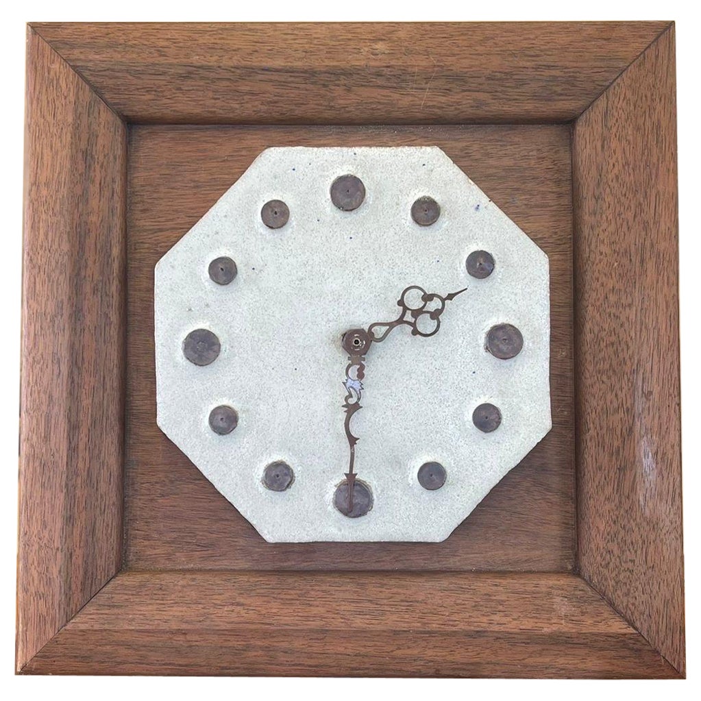 Reloj Vintage con esfera de cerámica y marco de madera
