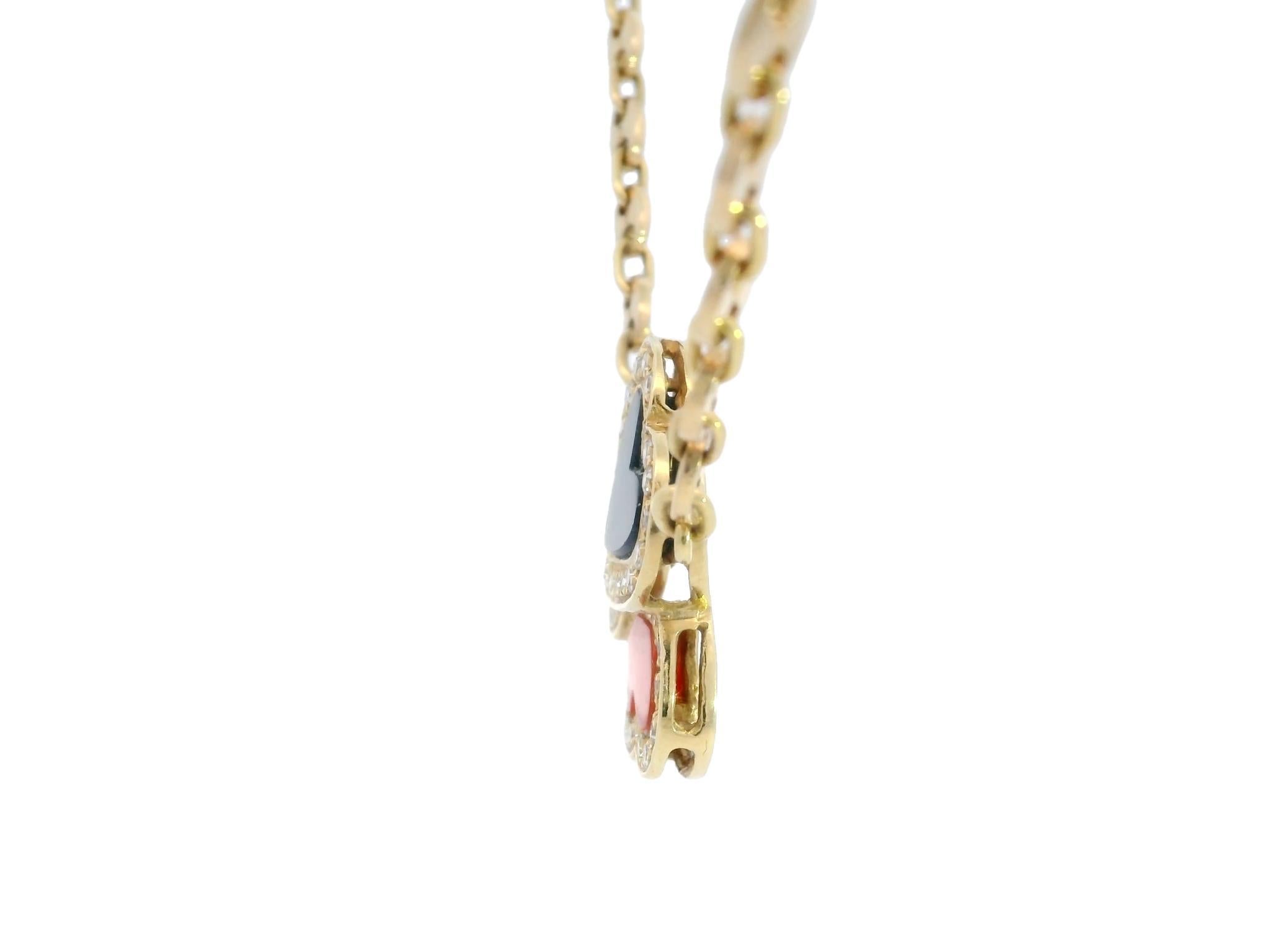 Round Cut Vintage Clover Heart Mariner Necklace Coral Onyx Diamond 18 Karat Yellow Gold