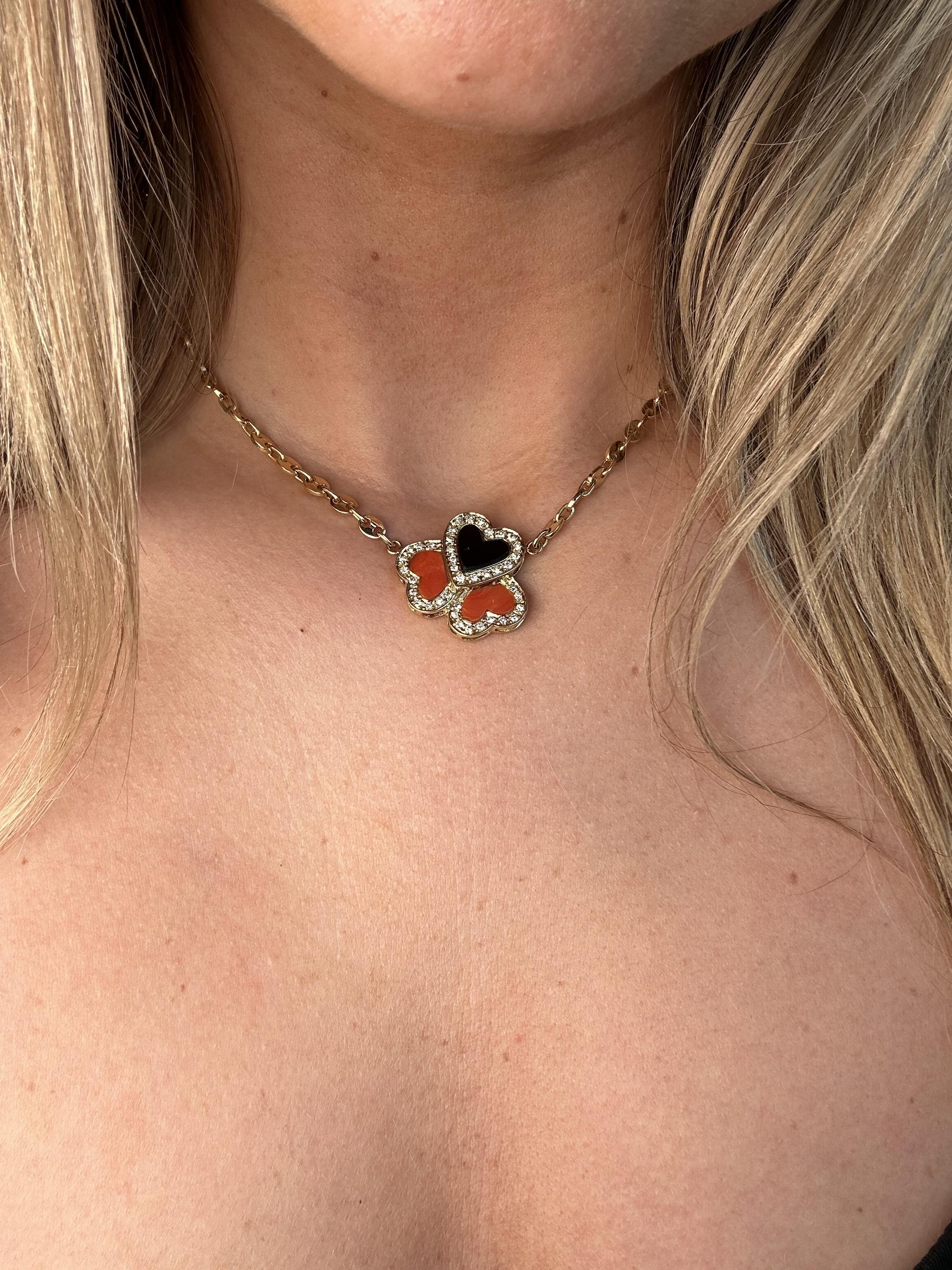 Women's Vintage Clover Heart Mariner Necklace Coral Onyx Diamond 18 Karat Yellow Gold