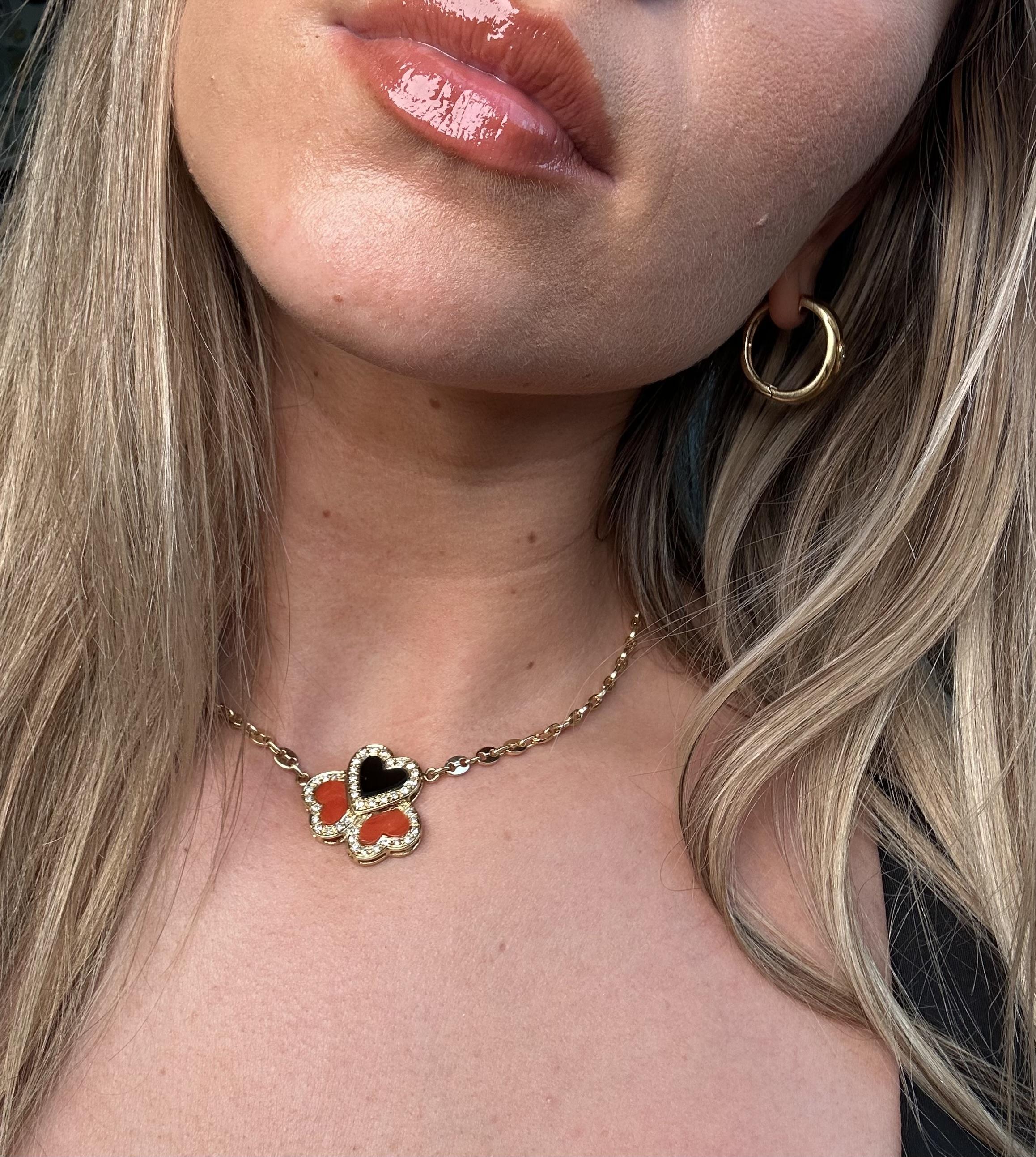 Vintage Clover Heart Mariner Necklace Coral Onyx Diamond 18 Karat Yellow Gold 1