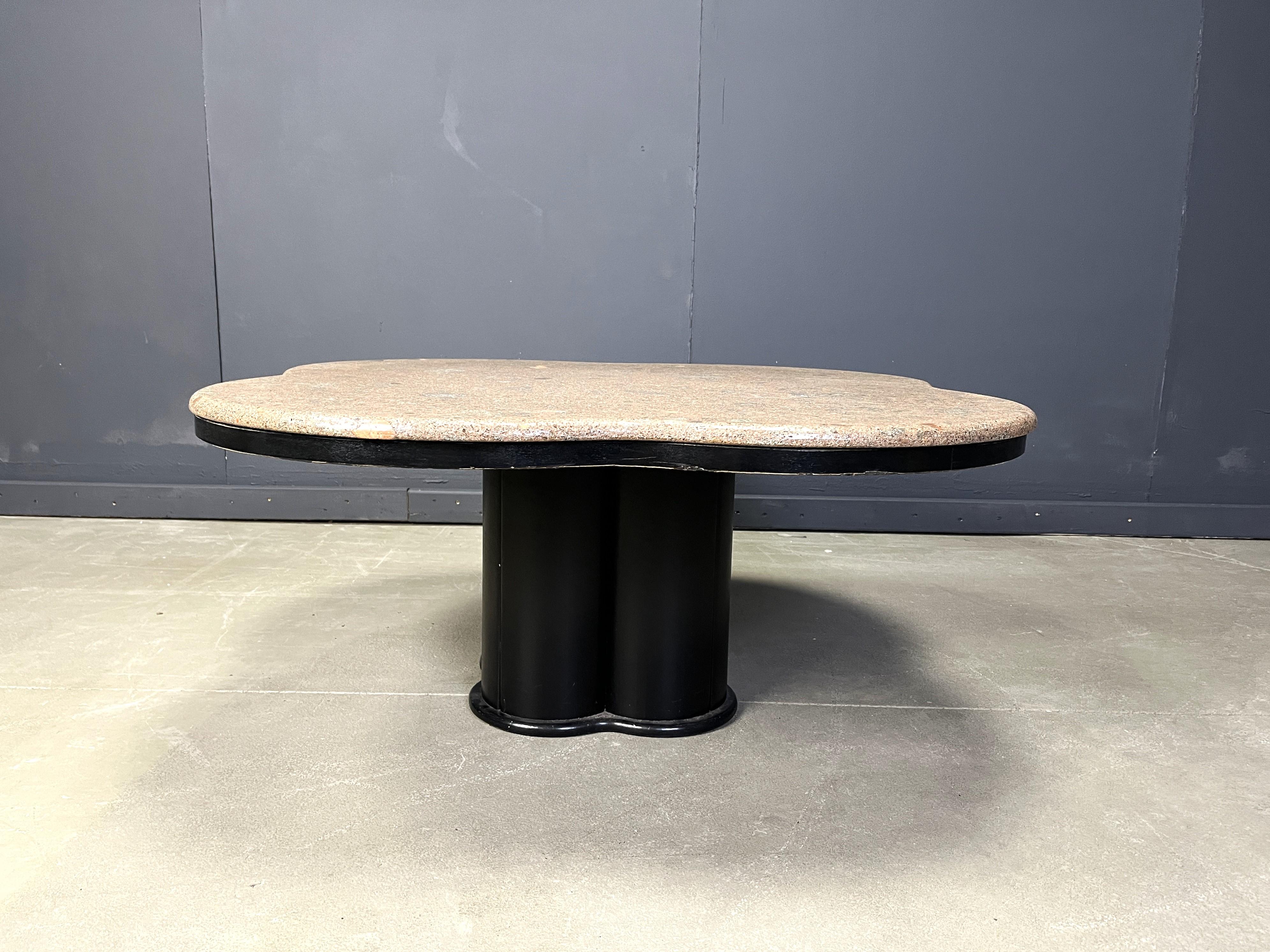 Table basse vintage en granit en forme de trèfle, années 1970 en vente 6