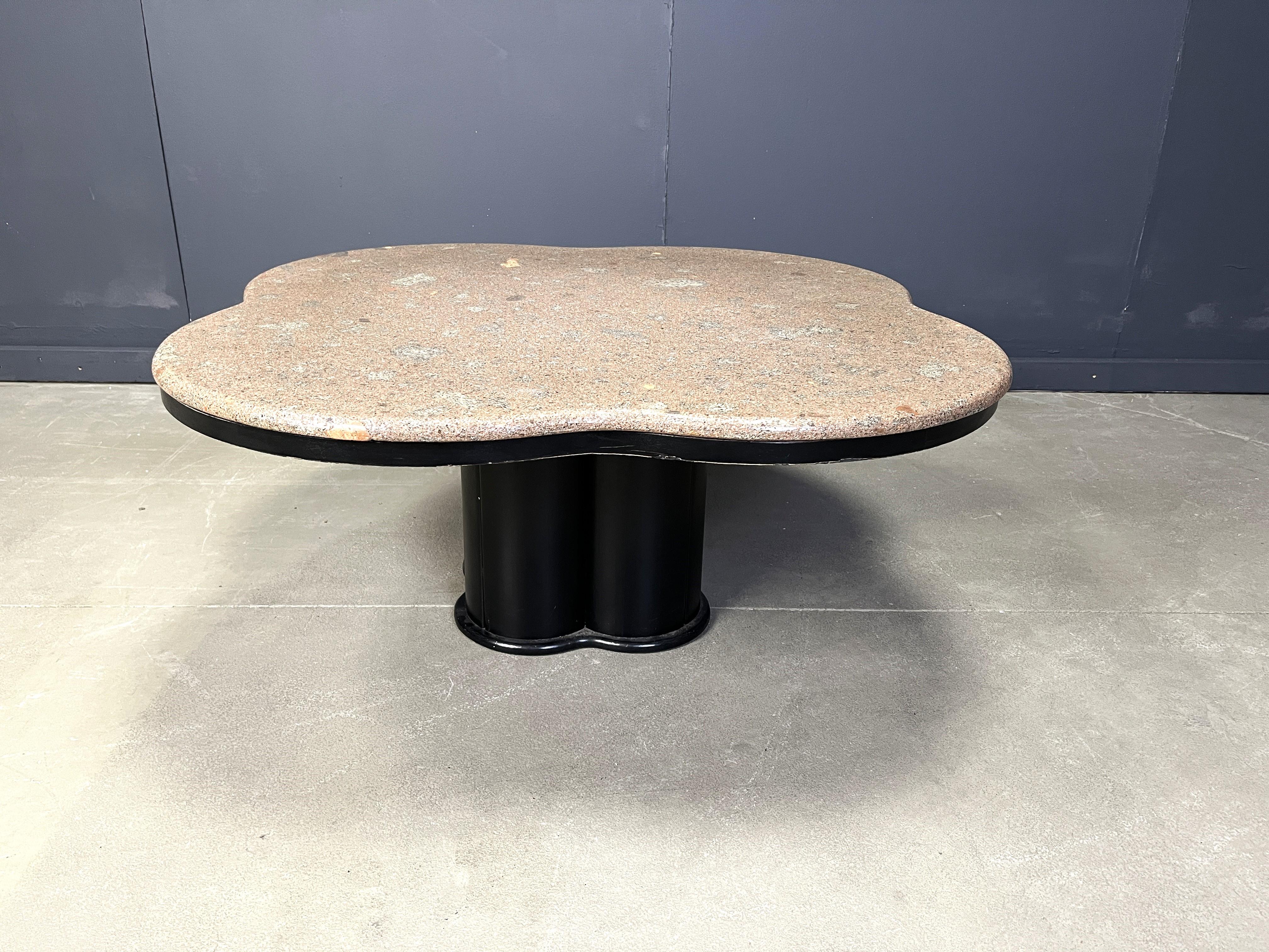 Table basse vintage en granit en forme de trèfle, années 1970 en vente 7