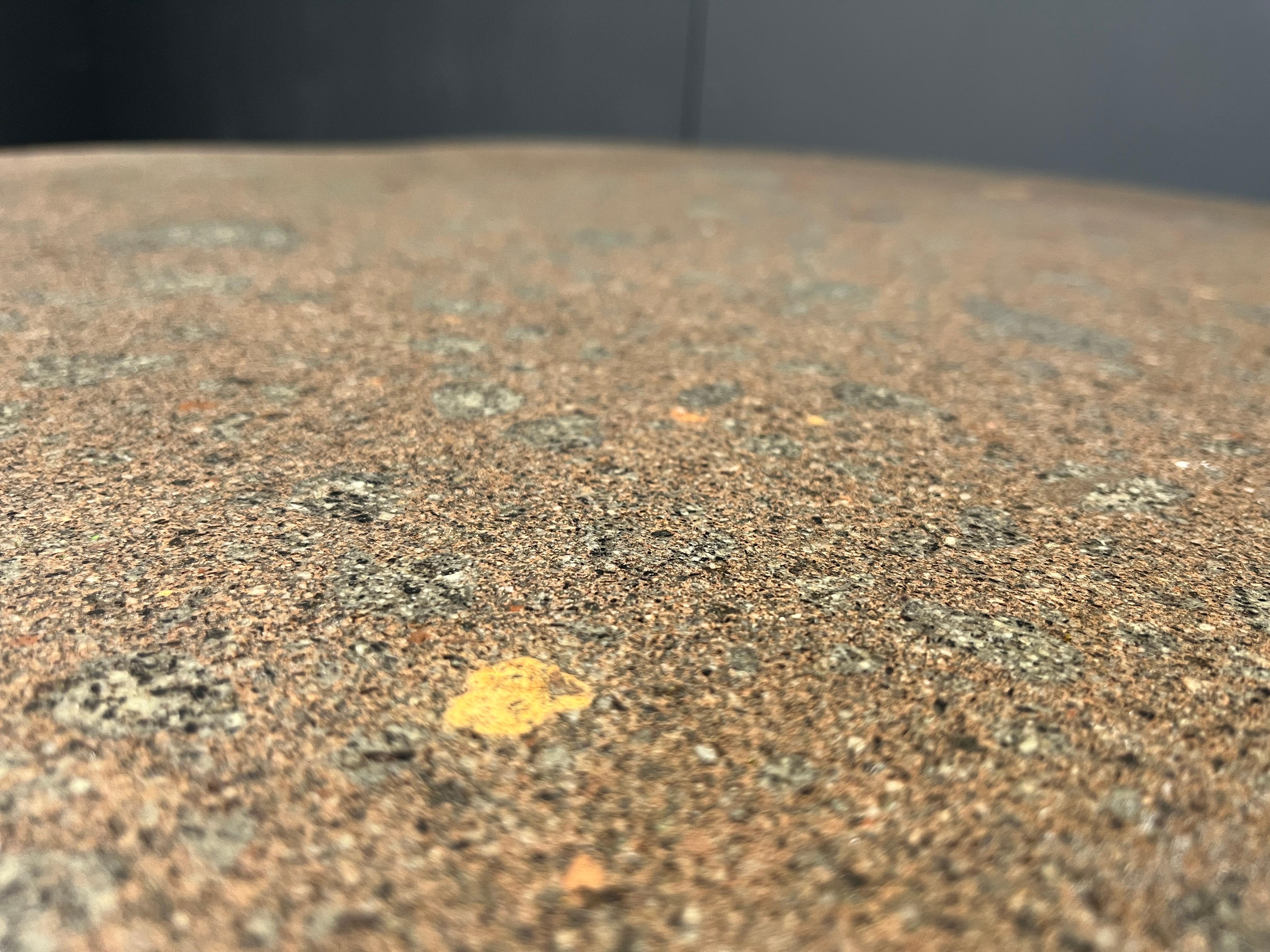 Mid-Century Modern Table basse vintage en granit en forme de trèfle, années 1970 en vente