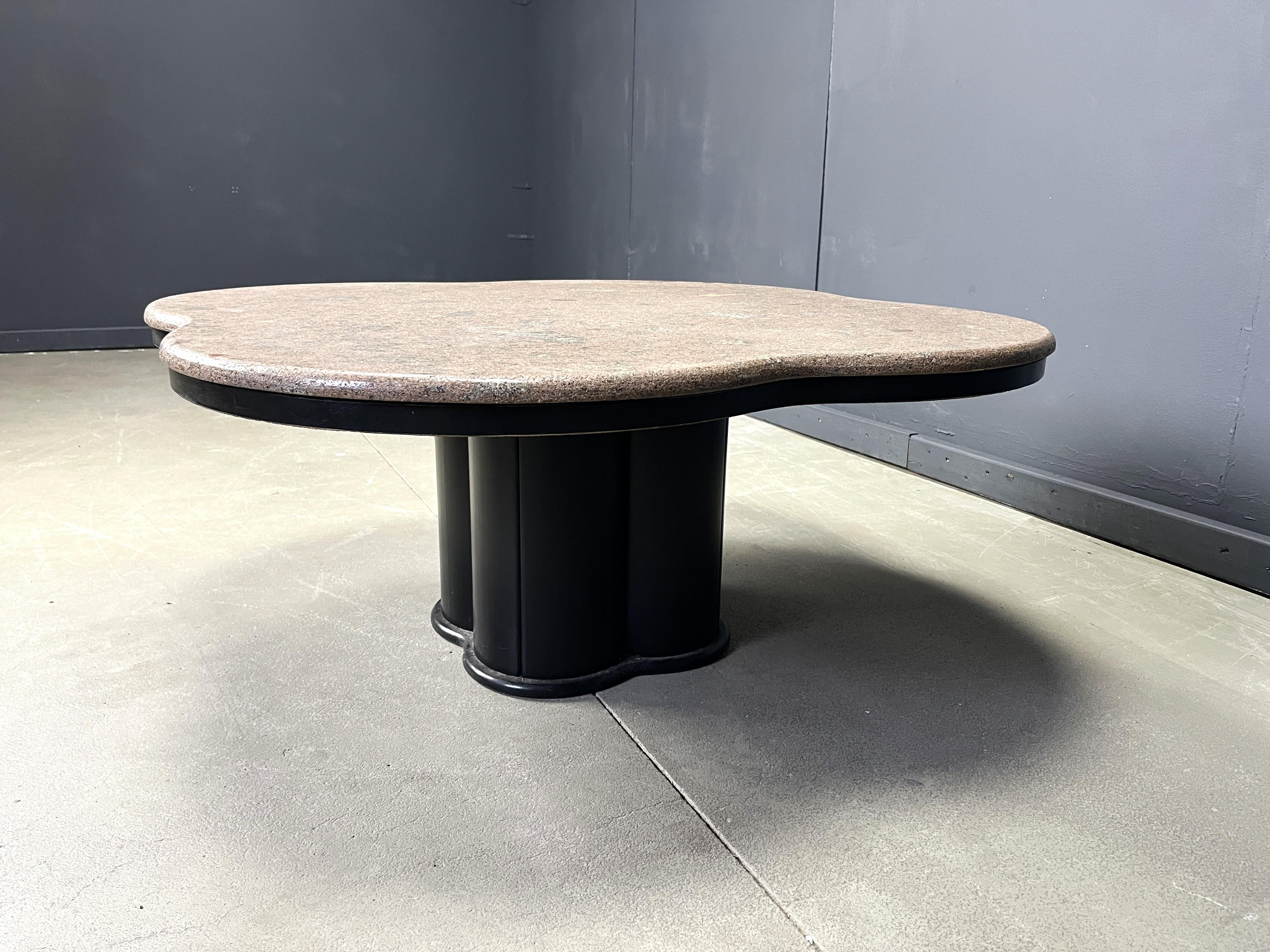 Fin du 20e siècle Table basse vintage en granit en forme de trèfle, années 1970 en vente